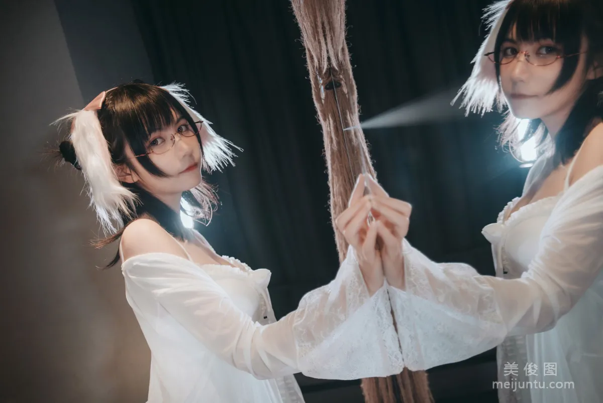 COSER模特逐月su 《睡衣兔子》 写真集12