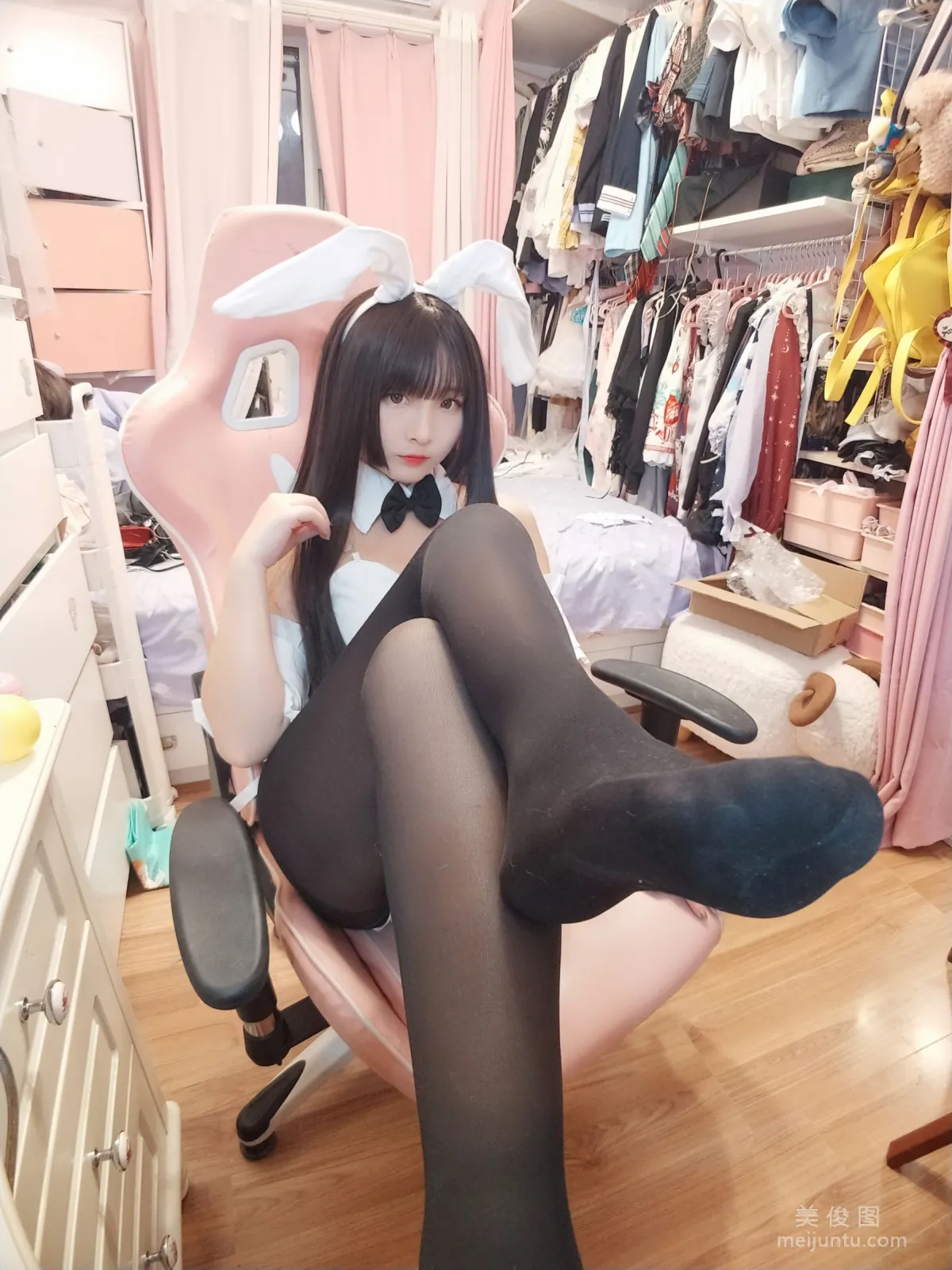 [網紅Coser] 古川kagura 《黑絲兔女郎》 寫真集 20