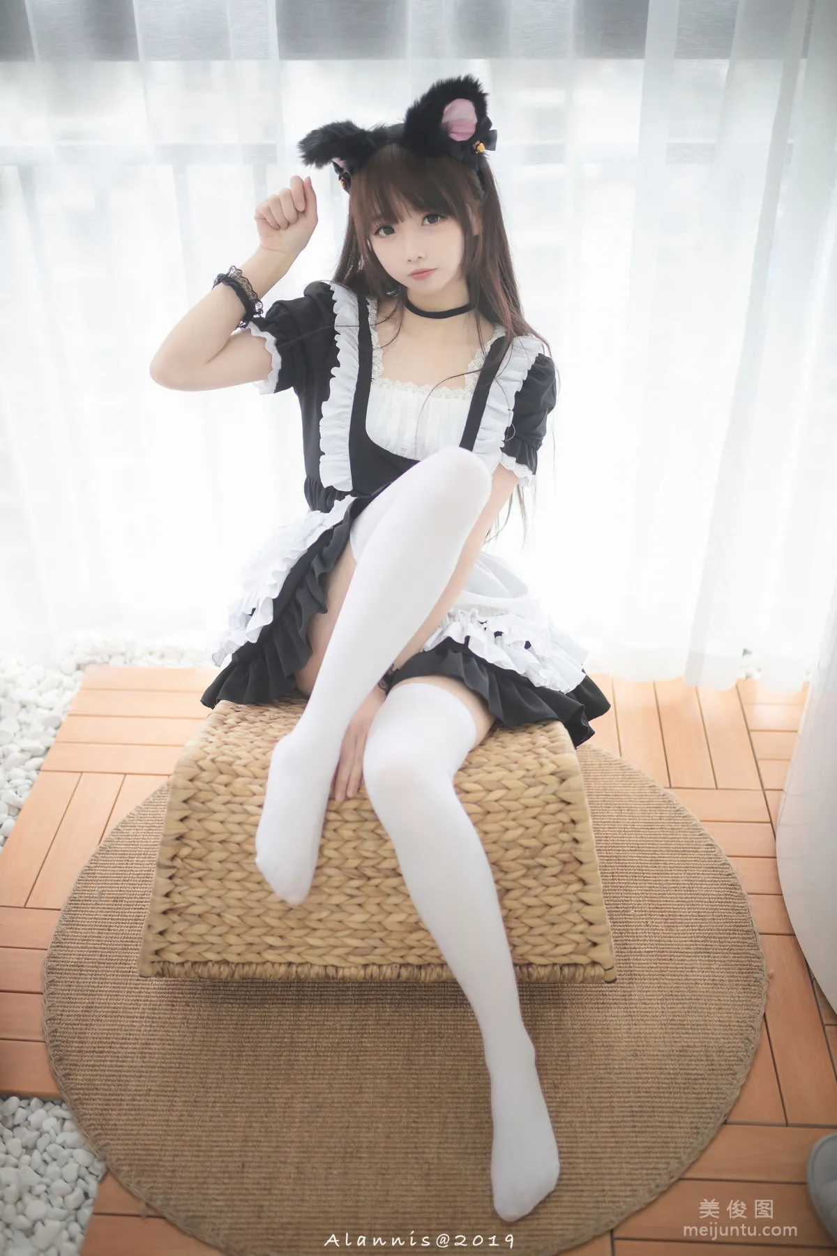Coser小姐姐雪琪 《白丝女仆》 写真集2