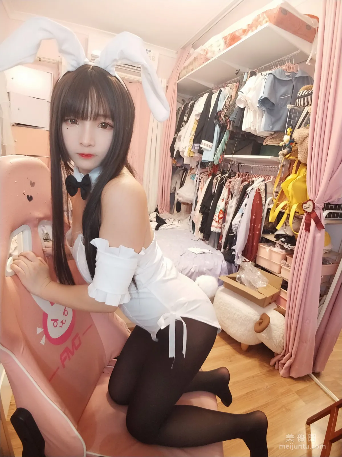 [網紅Coser] 古川kagura 《黑絲兔女郎》 寫真集 13