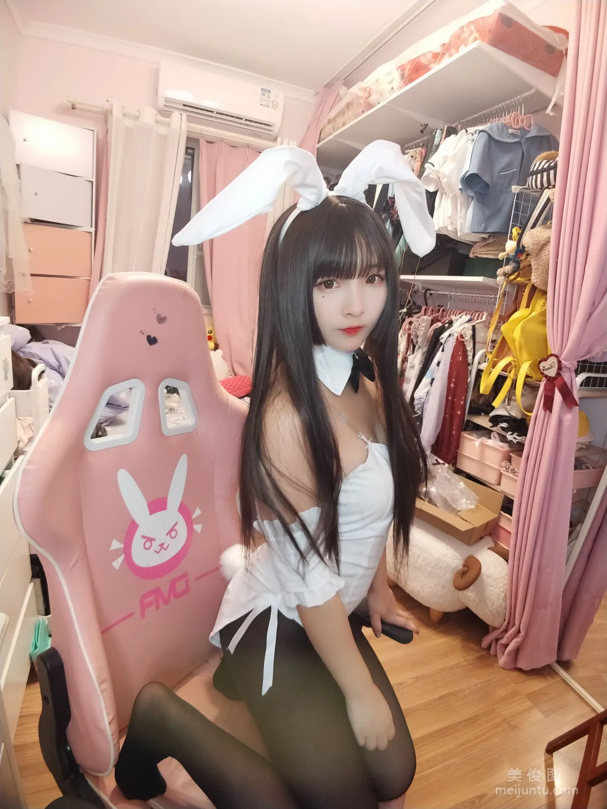 [網紅Coser] 古川kagura 《黑絲兔女郎》 寫真集 10