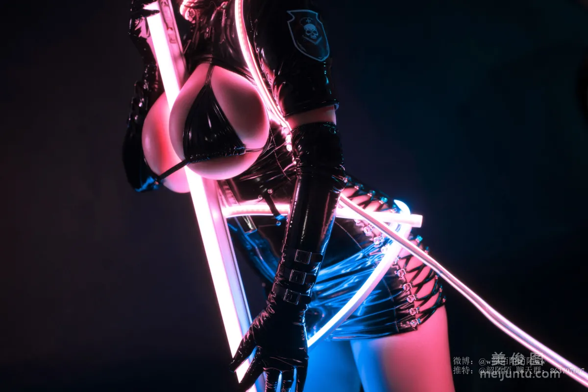 [网红Coser] 韶陌陌 《暗黑护士》 写真集23