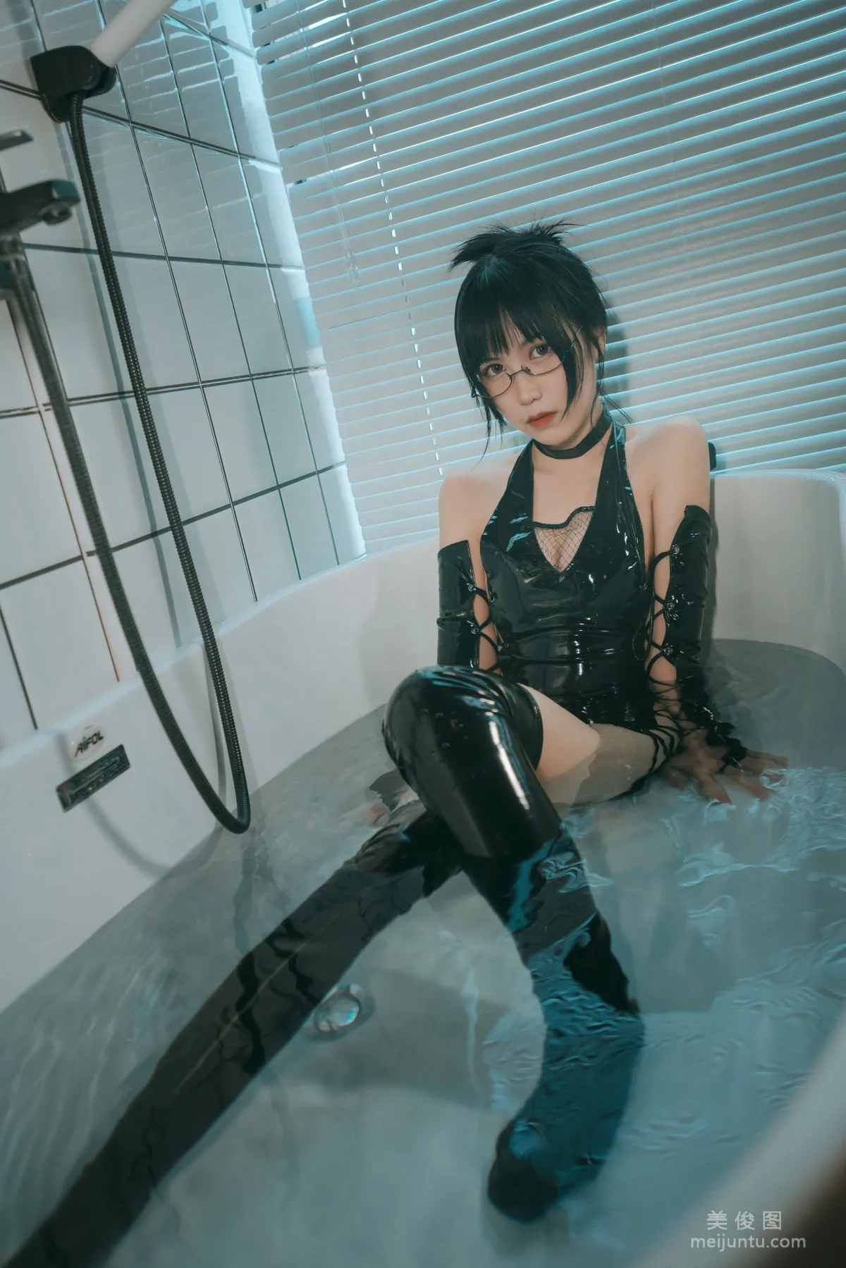 [美女Coser] 逐月su 《忍者》 寫真集 12