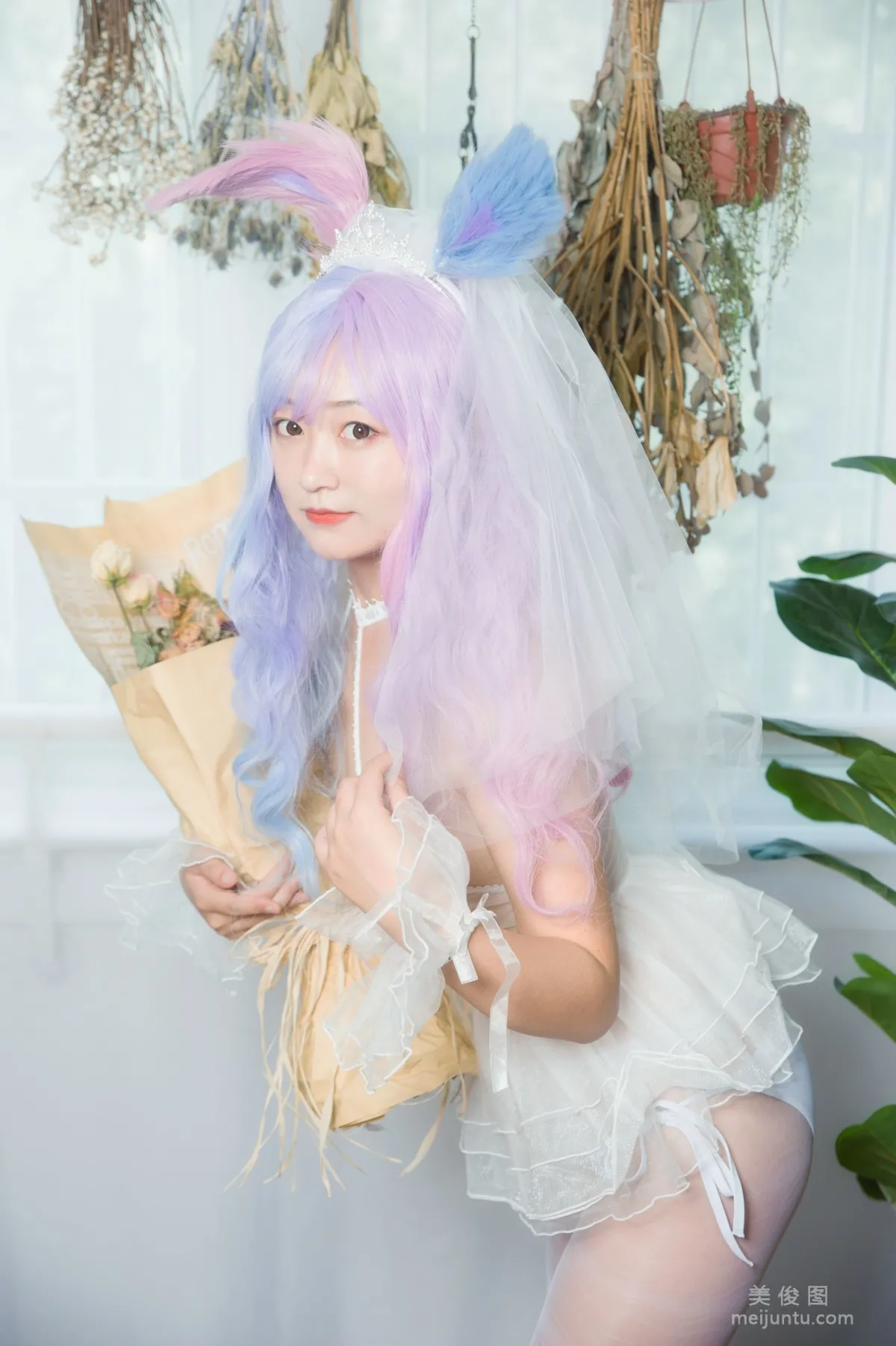 美女Coser大碗排面 《婚紗兔白絲婚紗》 寫真集 8