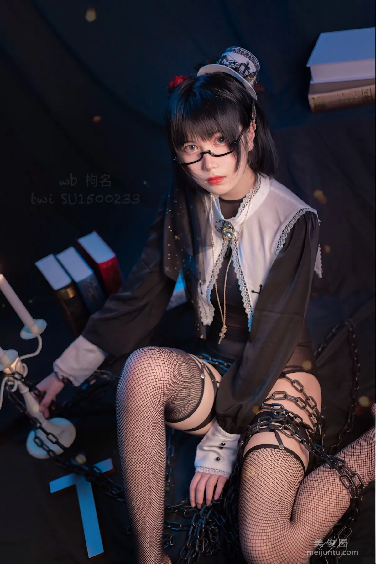 [網紅Coser] 逐月su 《修女》 寫真集 7