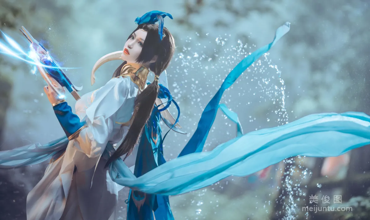 Coser戚顧兒MIKI 《王者榮耀 虞姬雲霓雀翎》 寫真集 4