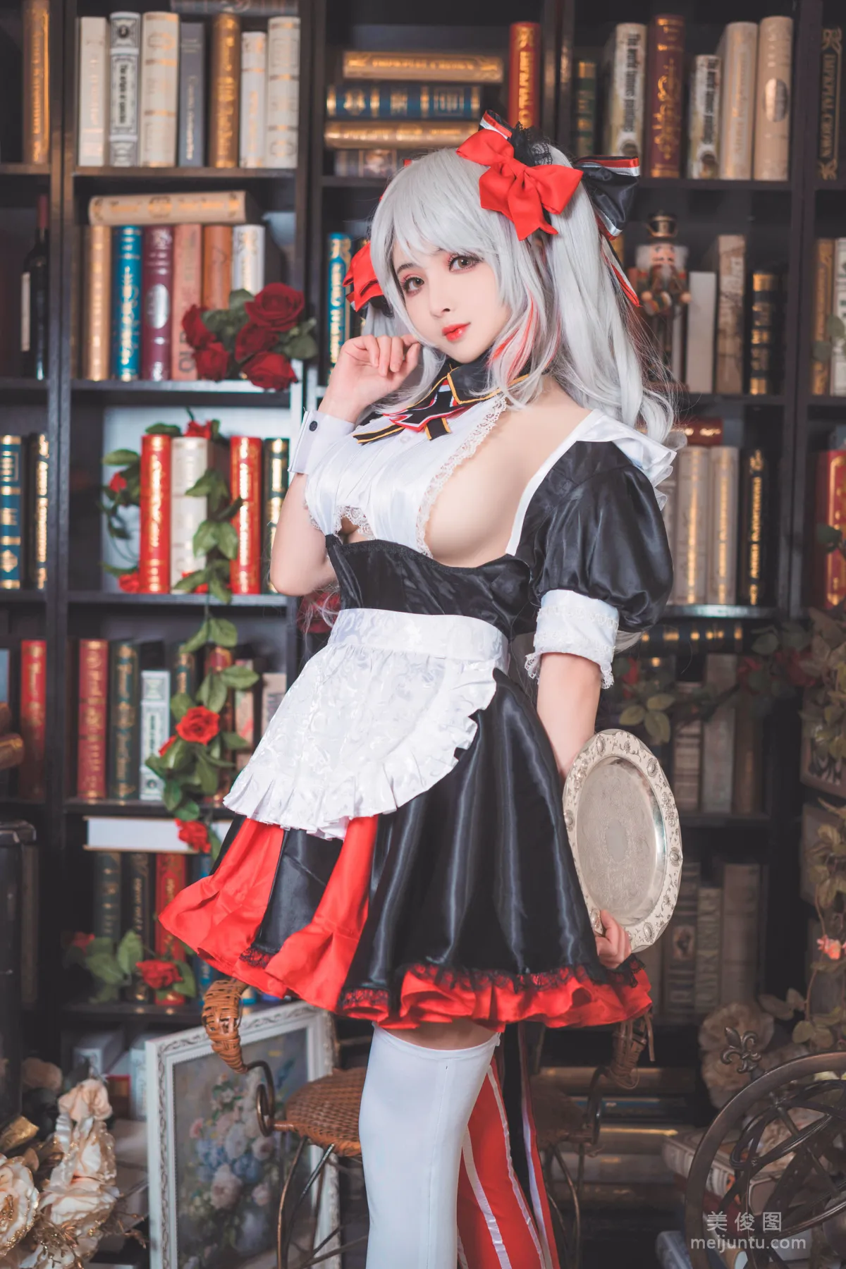 [網紅Coser] rioko涼涼子 《歐根女仆》 寫真集 20