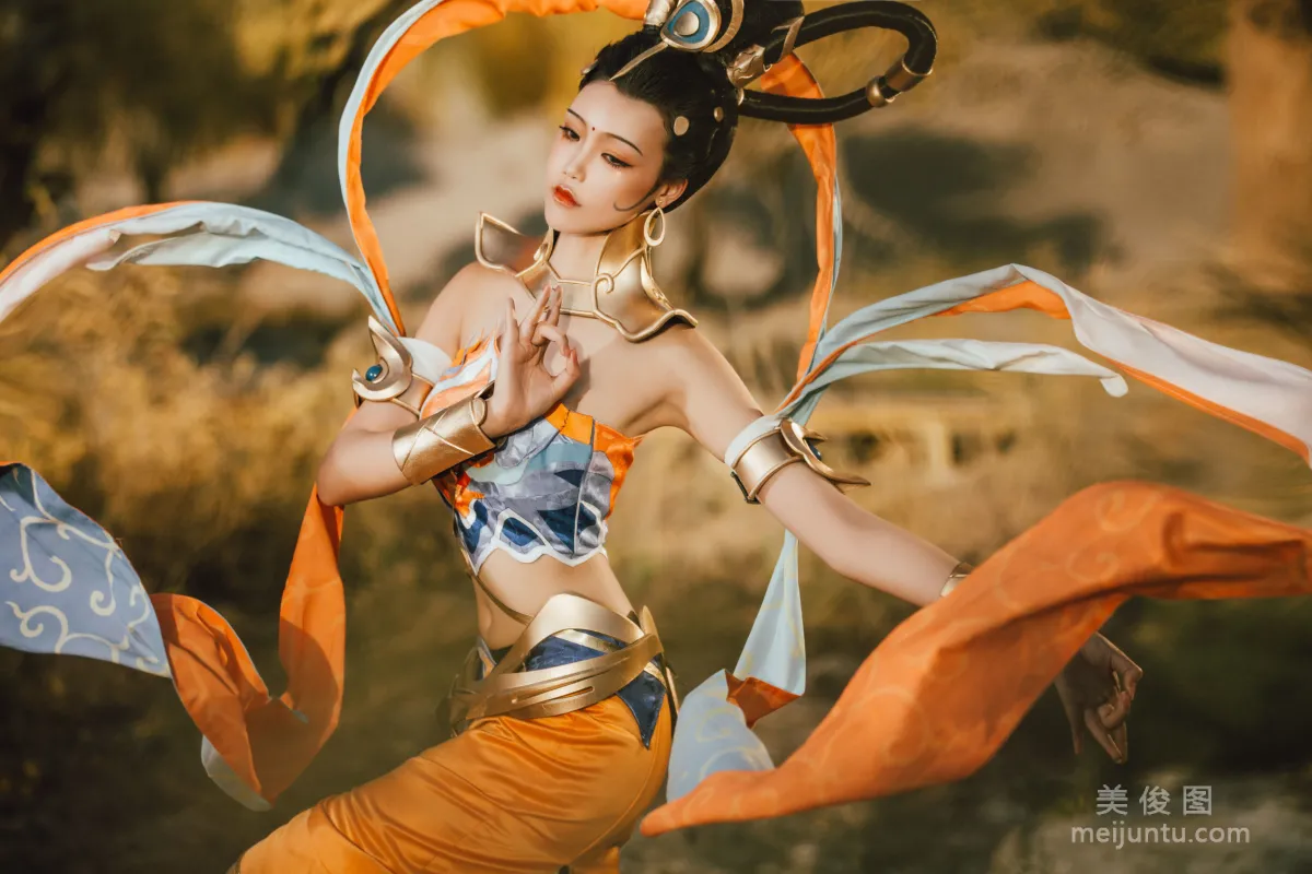 Coser戚顧兒MIKI 《王者榮耀 楊玉環》 寫真集 12