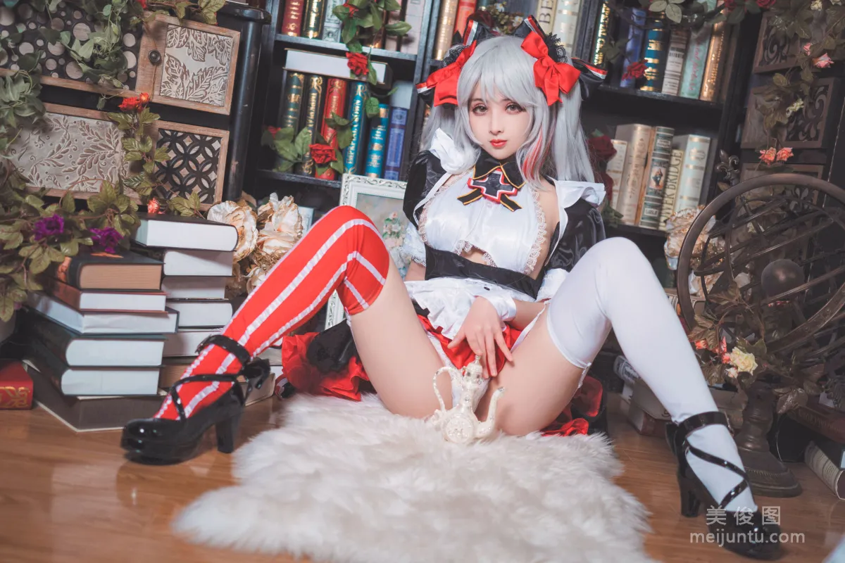 [網紅Coser] rioko涼涼子 《歐根女仆》 寫真集 13