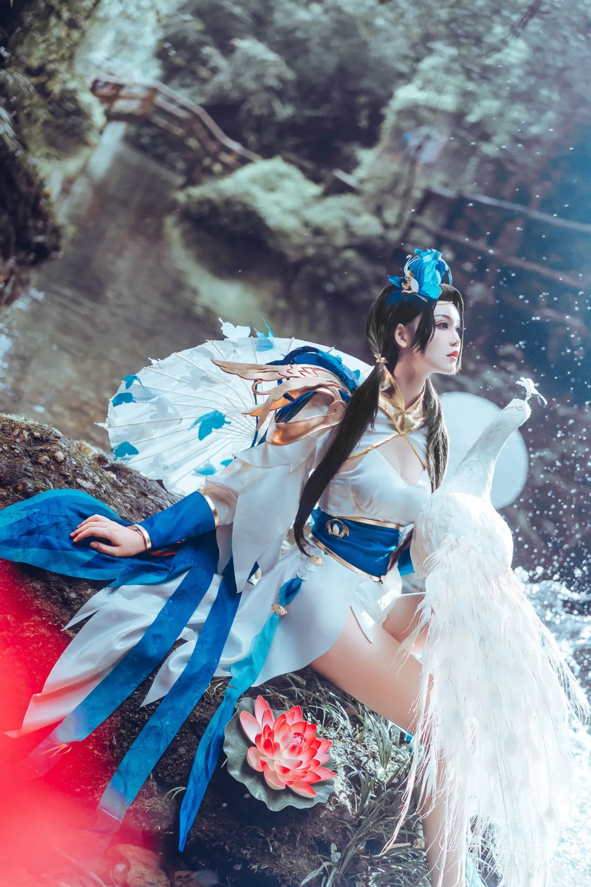Coser戚顧兒MIKI 《王者榮耀 虞姬雲霓雀翎》 寫真集 8