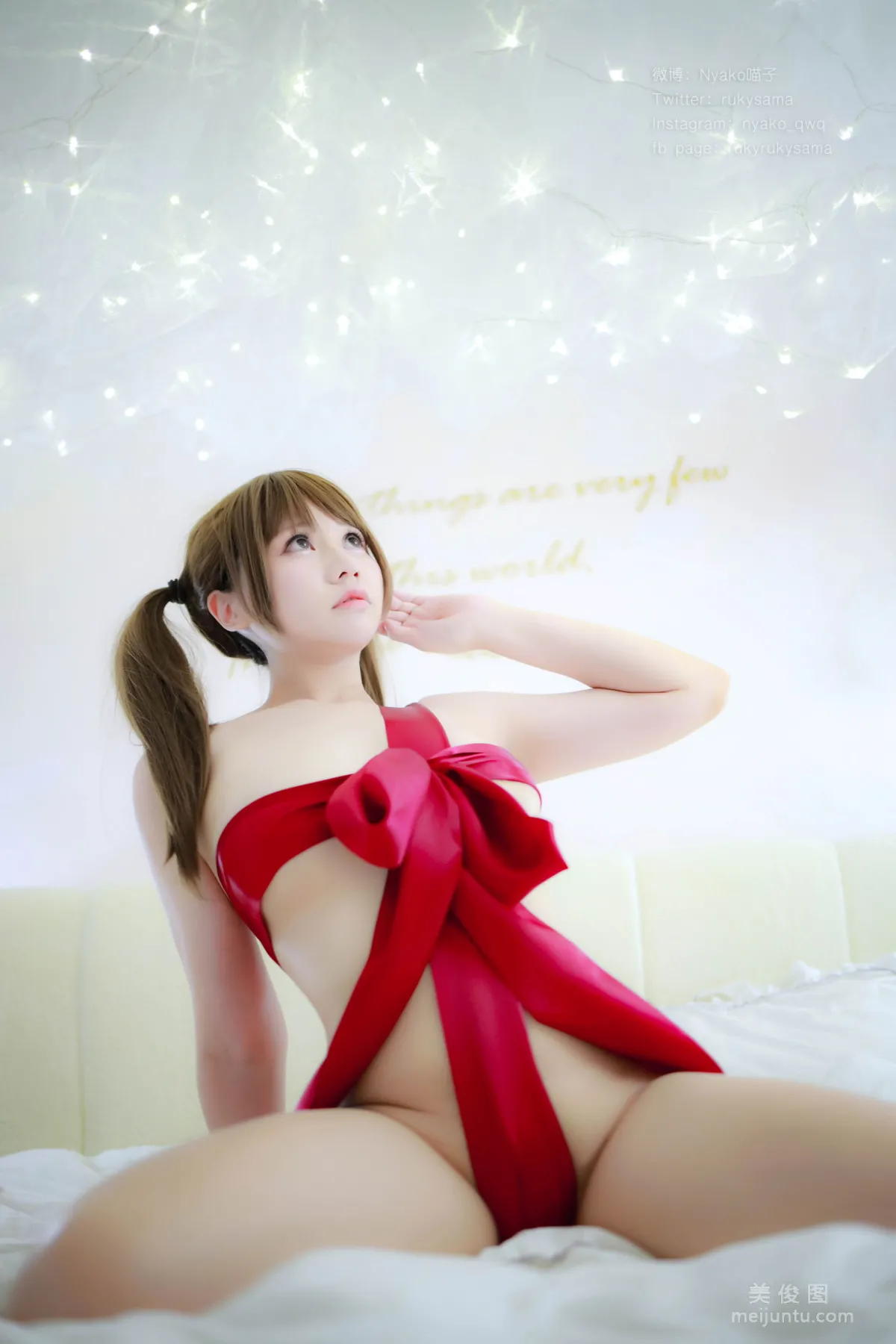 [美女Coser] Nyako喵子 《紅絲帶少女》 寫真集 29
