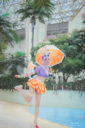 Coser戚顧兒MIKI 《王者榮耀 公孫離蜜桔之夏》 寫真集
