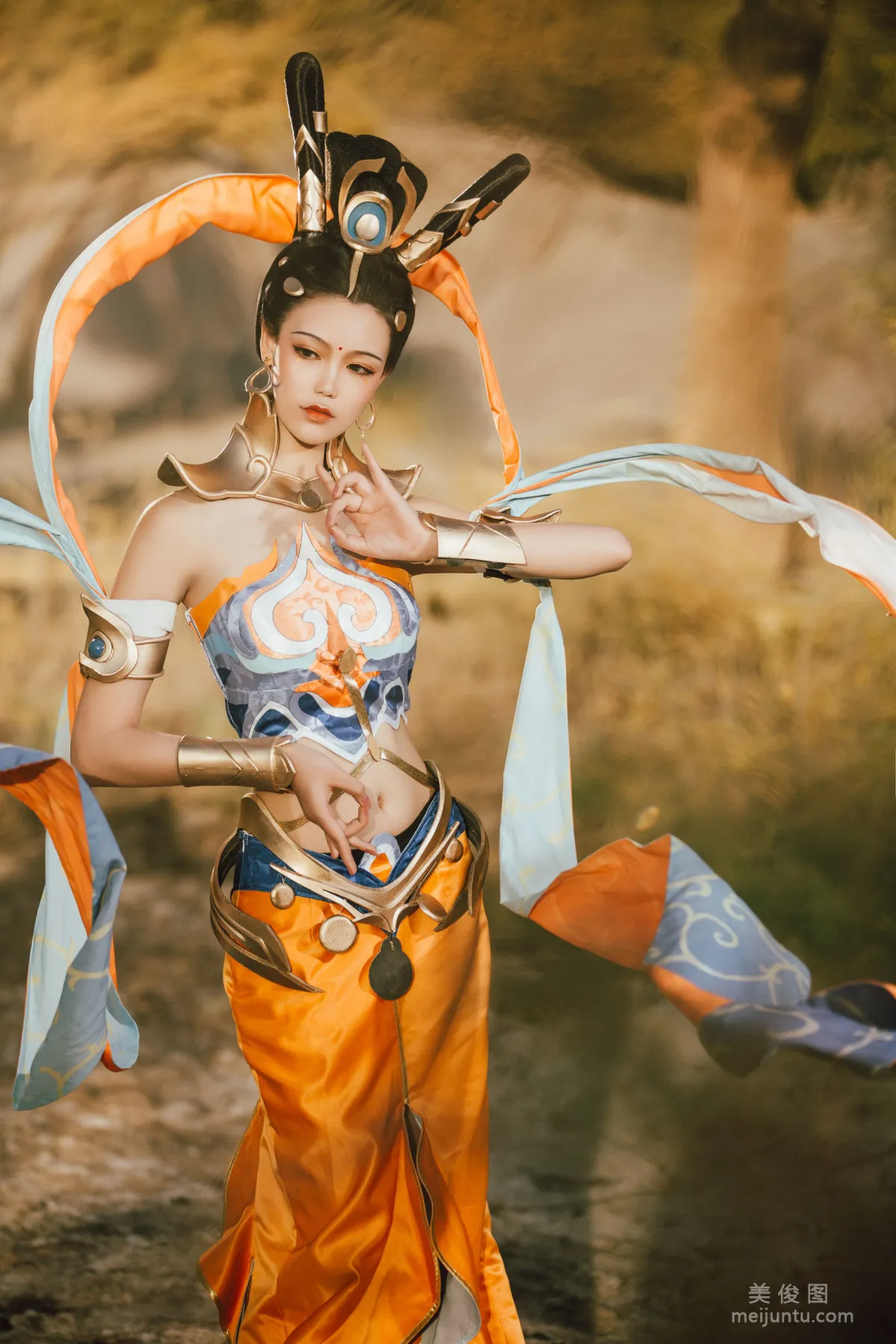 Coser戚顧兒MIKI 《王者榮耀 楊玉環》 寫真集 11