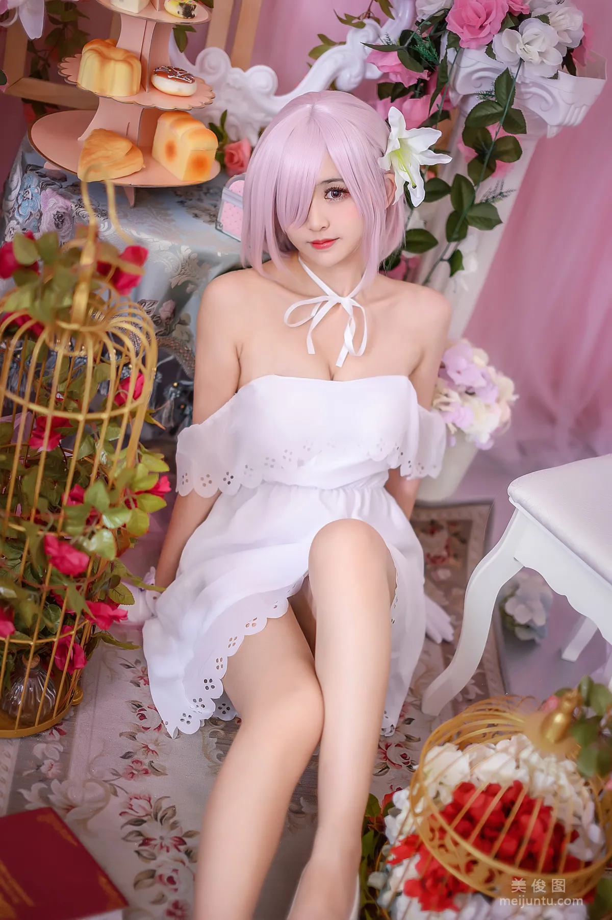 人气Coser鳗鱼霏儿 《玛修白裙》 写真集10