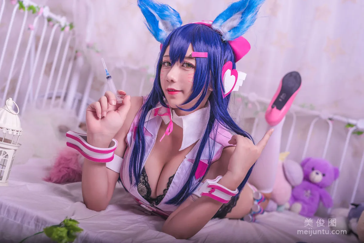 [網紅Coser] 九曲Jean 《阿狸護士服》 寫真集 2