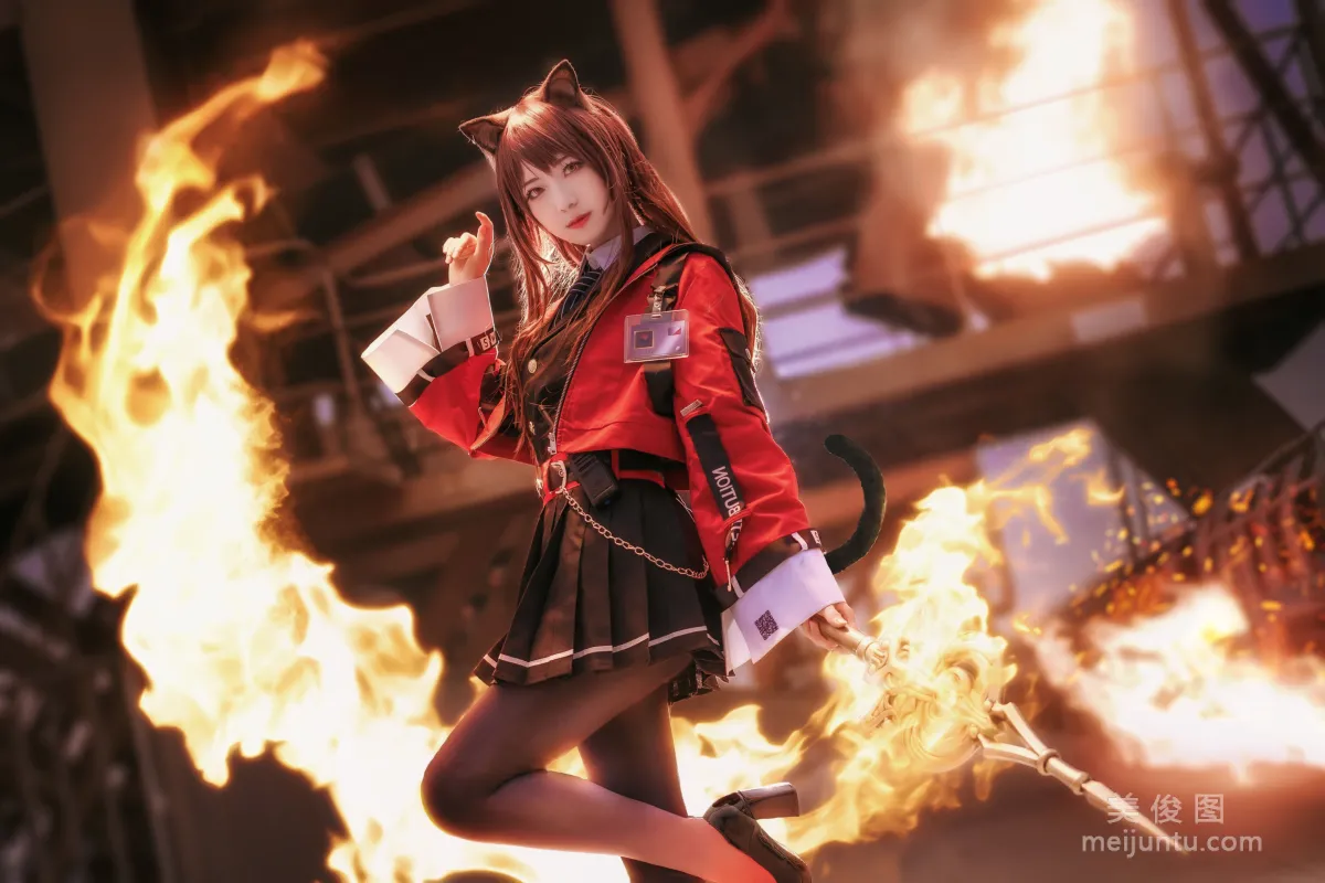 彌音音ww 《明日方舟 天火》 寫真集 2