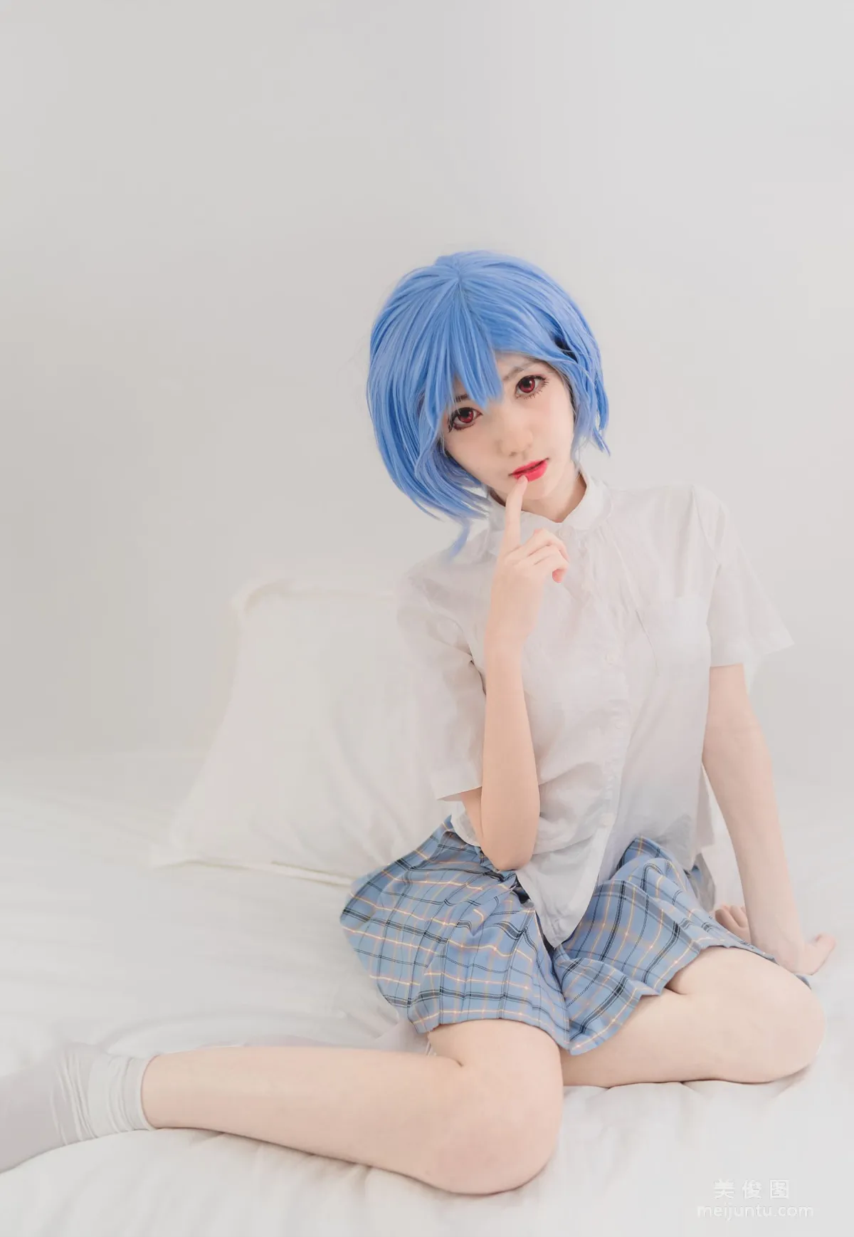 [美女Coser] 南桃Momoko 《绫波麗制服》 寫真集 14