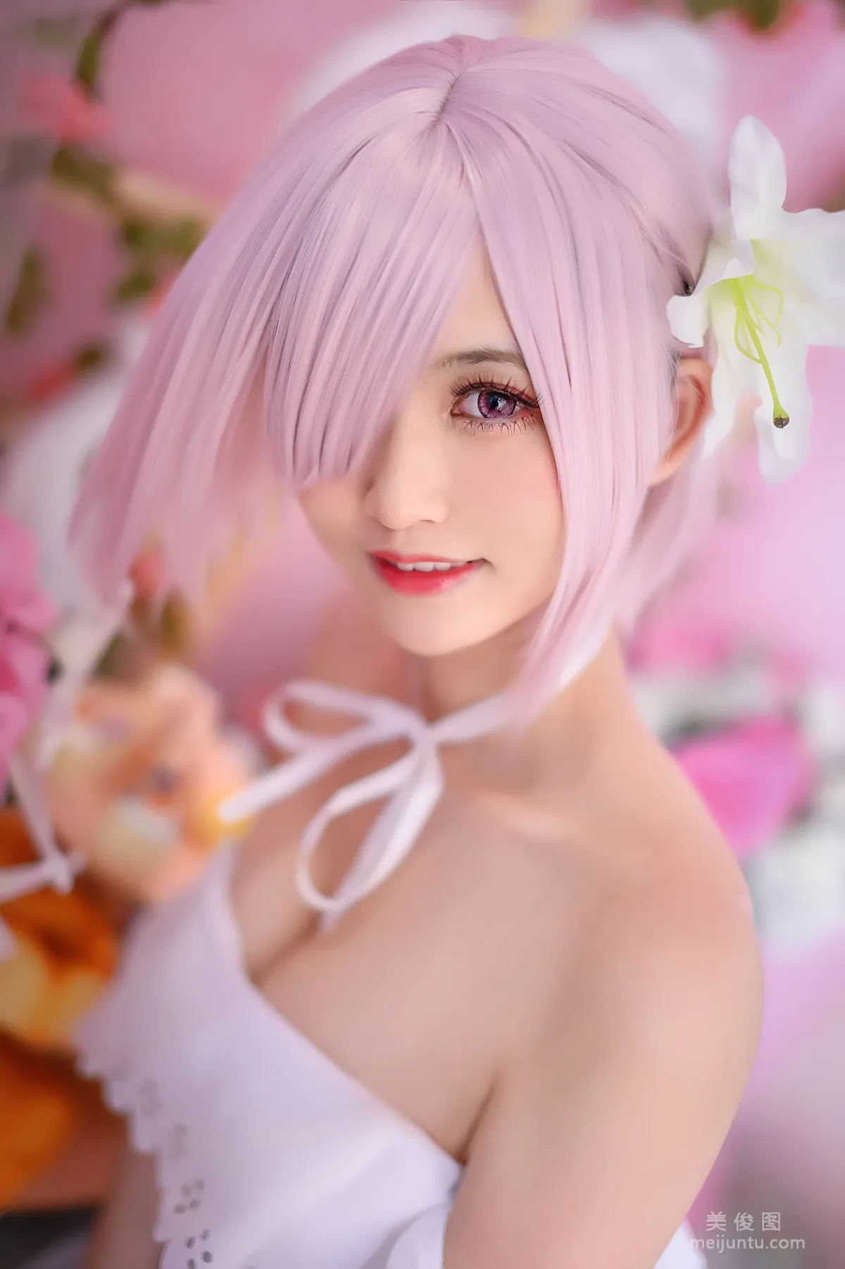 人气Coser鳗鱼霏儿 《玛修白裙》 写真集12