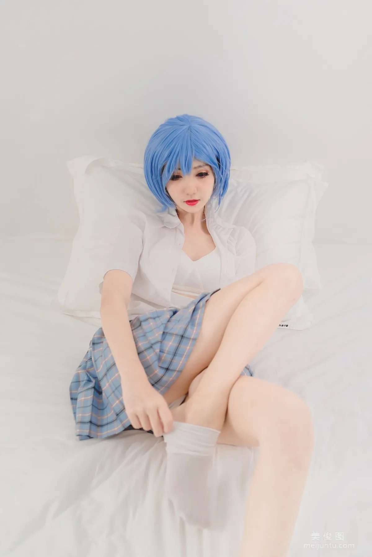 [美女Coser] 南桃Momoko 《绫波麗制服》 寫真集 19