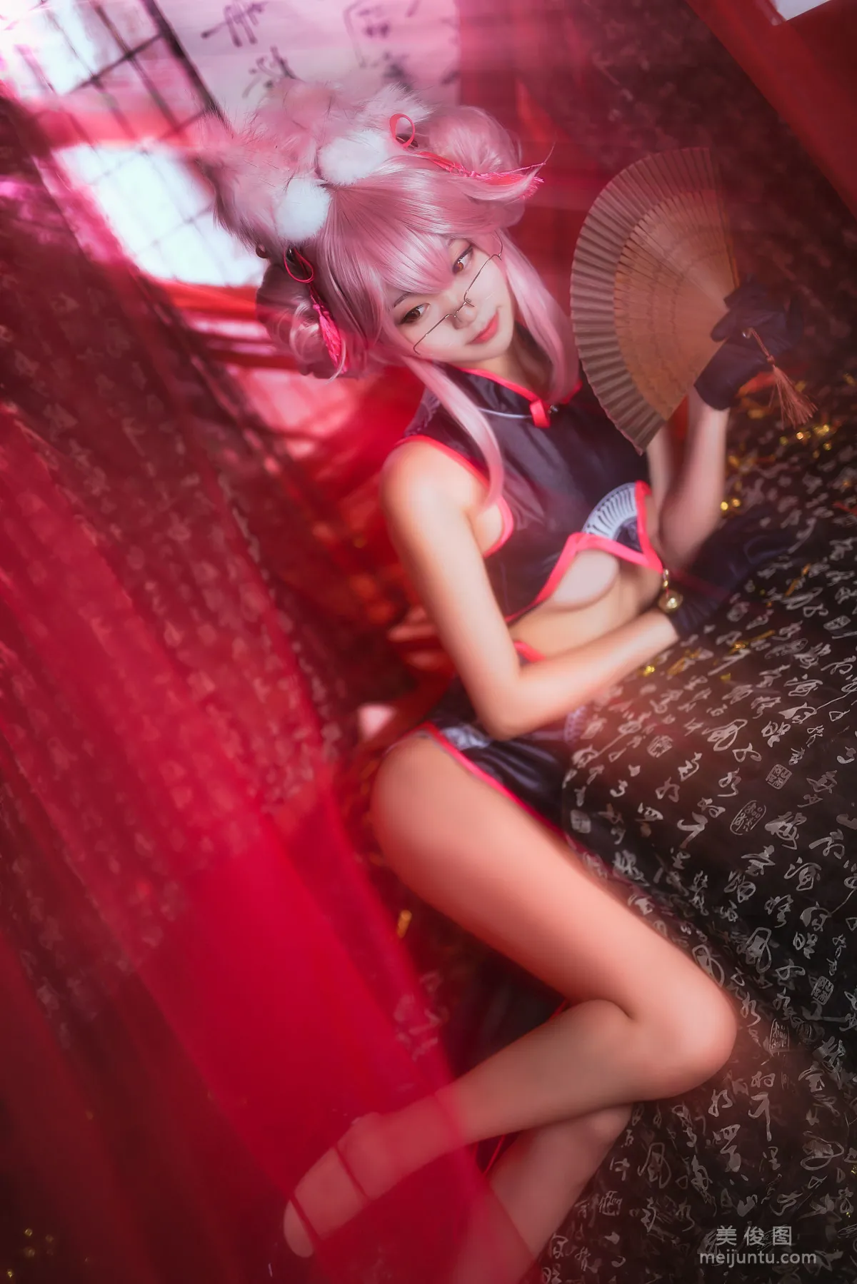 Coser黑川 《殺階旗袍 柯楊斯卡娅》 寫真集 4