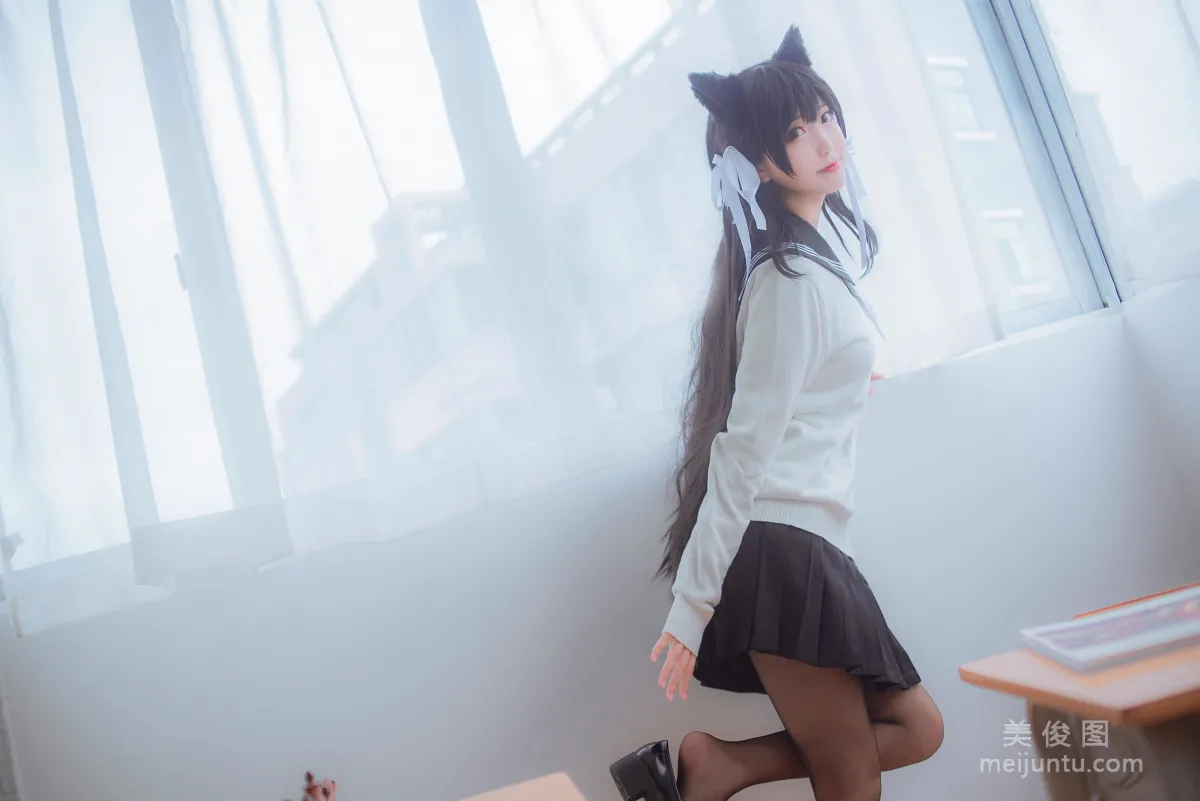人氣美女Coser黑川 《獒犬制服》 寫真集 2