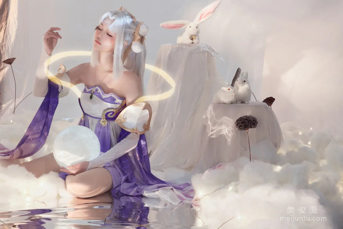 Coser戚顧兒MIKI 《王者榮耀 嫦娥》 寫真集 19