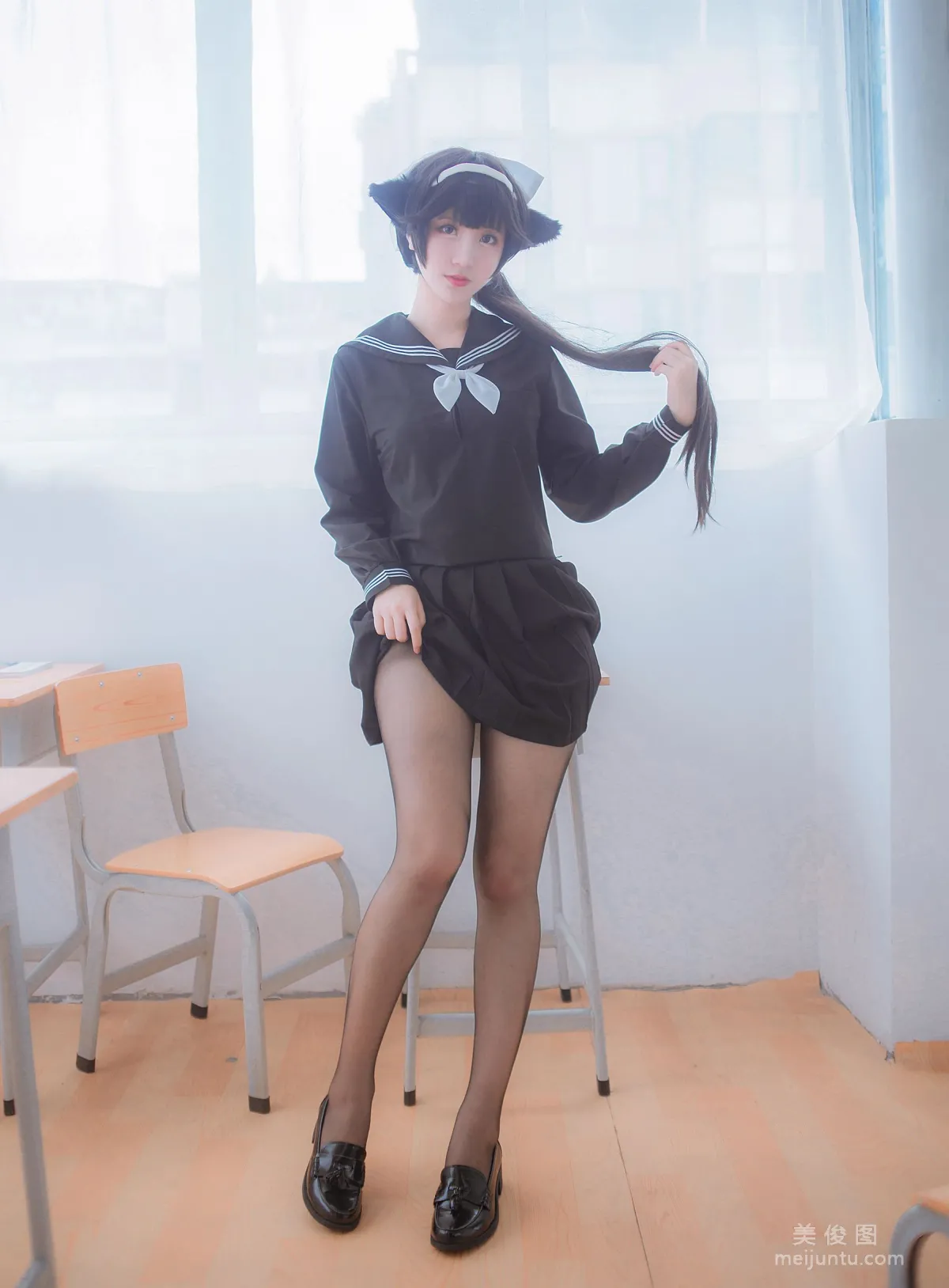 人氣美女Coser黑川 《獒犬制服》 寫真集 10