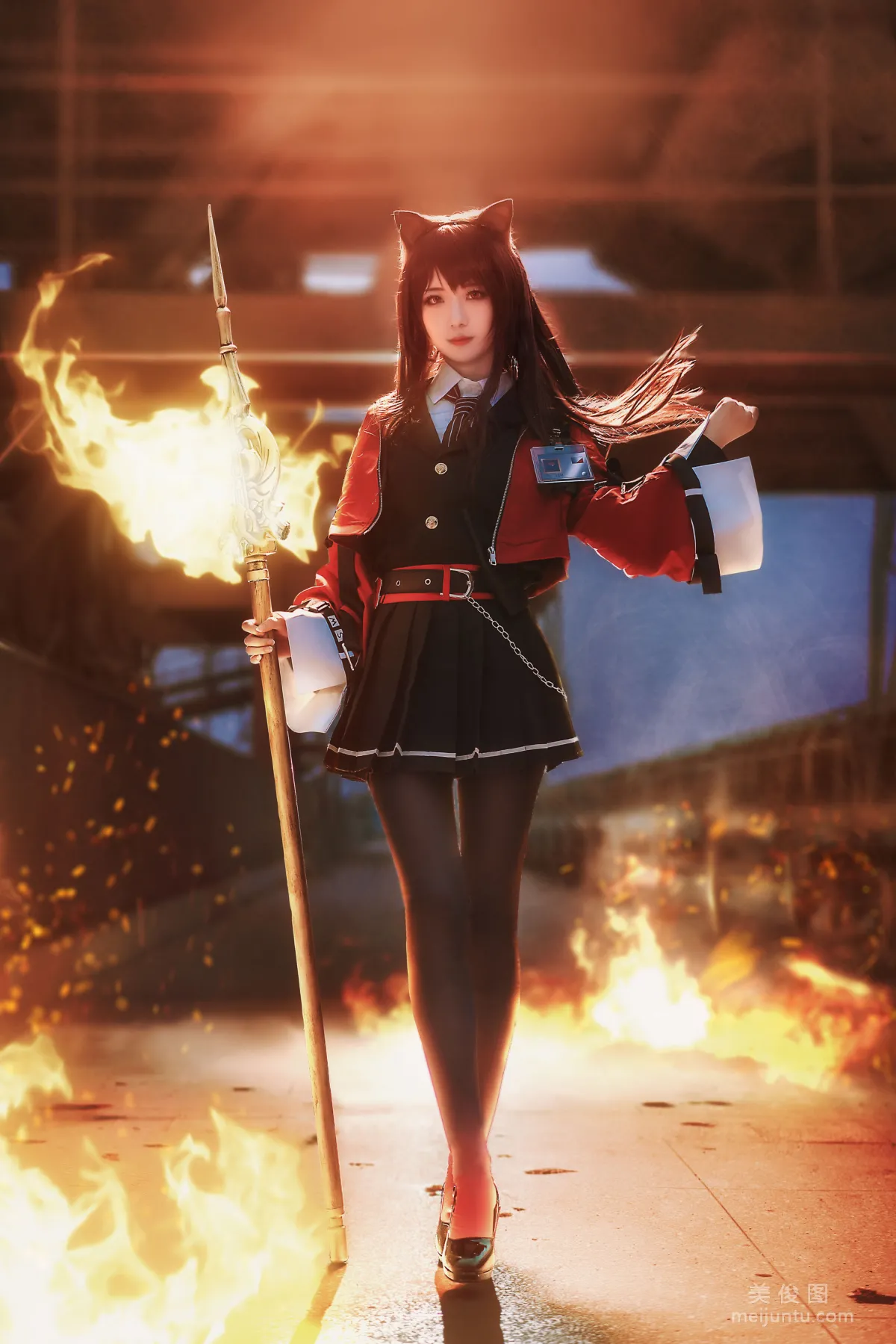 彌音音ww 《明日方舟 天火》 寫真集 14