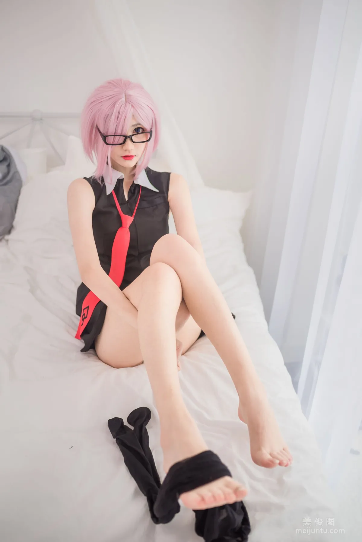 [網紅Coser] 南桃Momoko 《瑪修制服》 寫真集 28