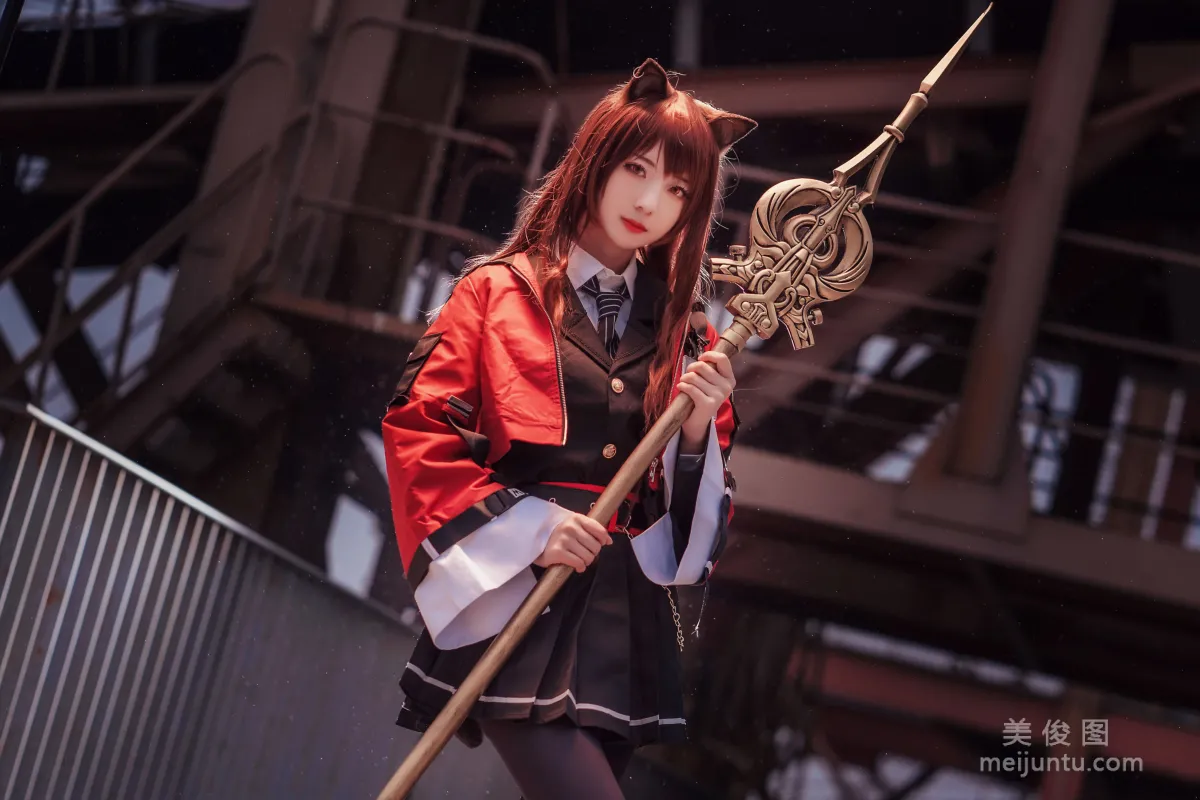 彌音音ww 《明日方舟 天火》 寫真集 5