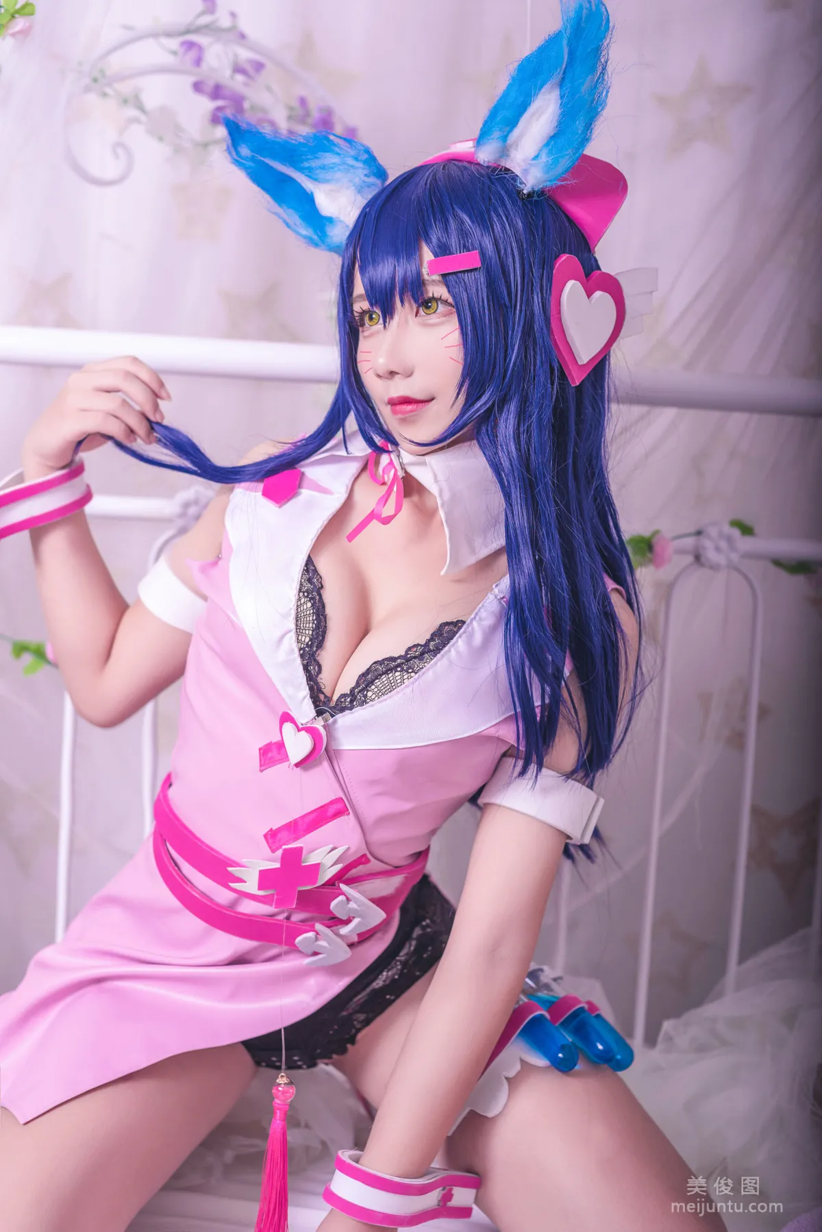 [網紅Coser] 九曲Jean 《阿狸護士服》 寫真集 11