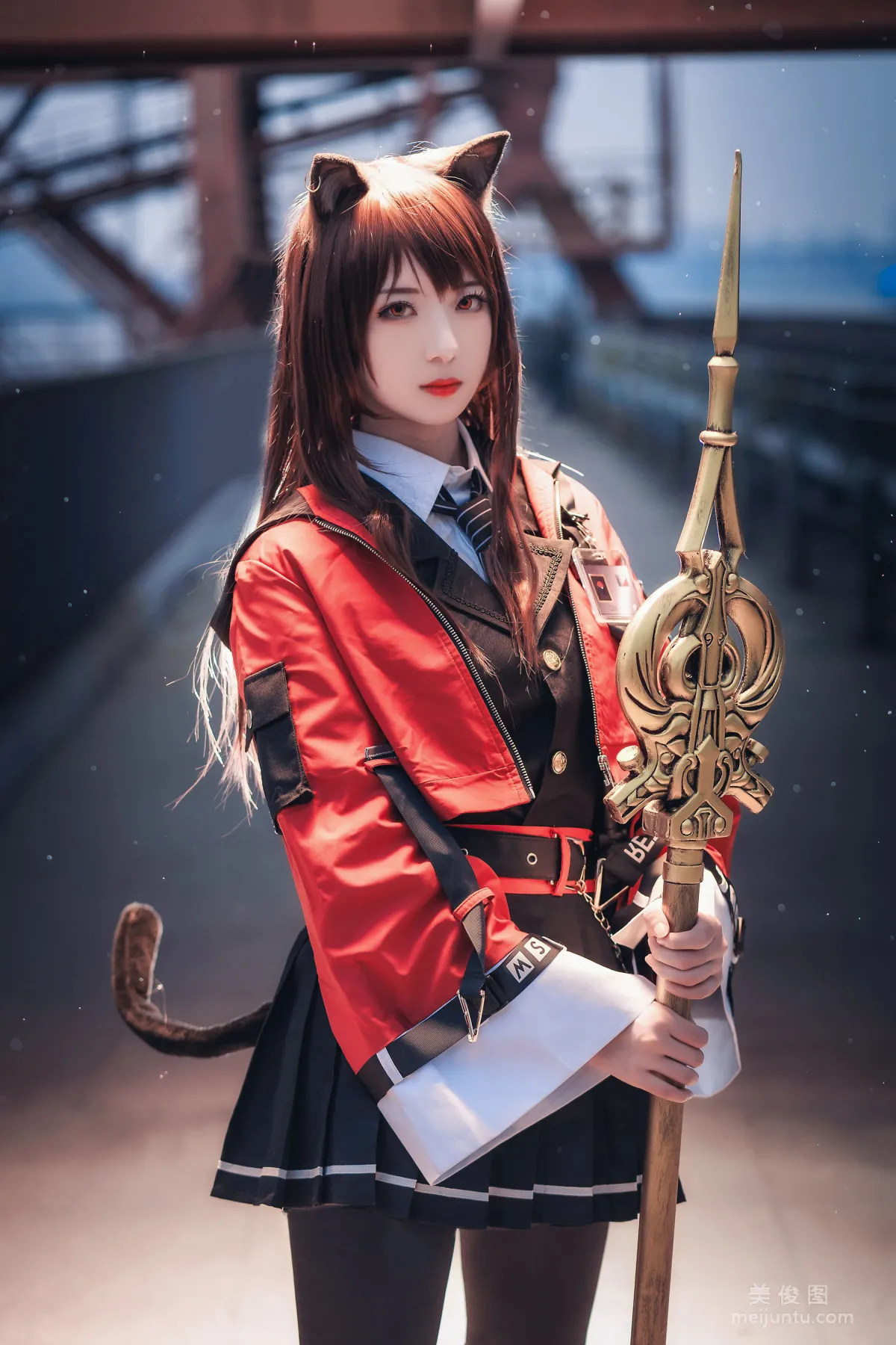 彌音音ww 《明日方舟 天火》 寫真集 12