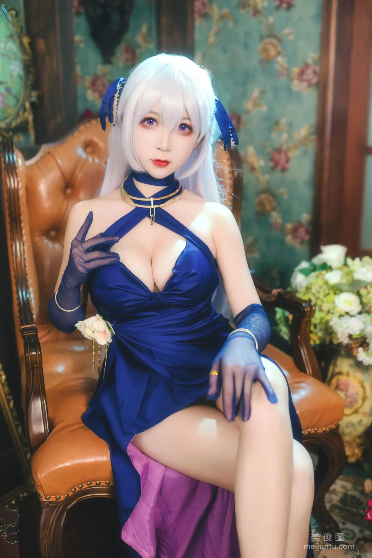 Coser櫻落醬w 《貝法禮服》 寫真集 2