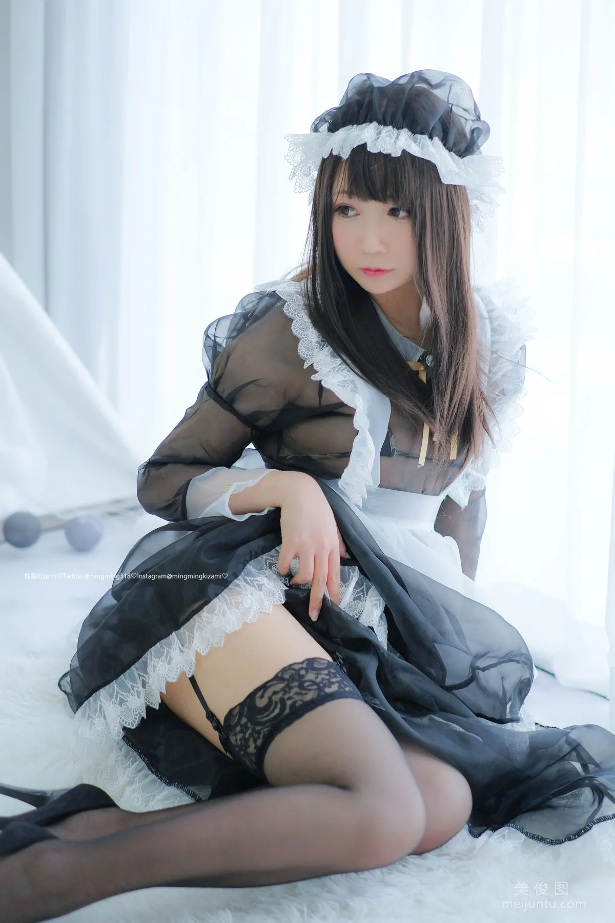 銘銘Kizami 《自撮りVol.15 透明女仆》 写真集2