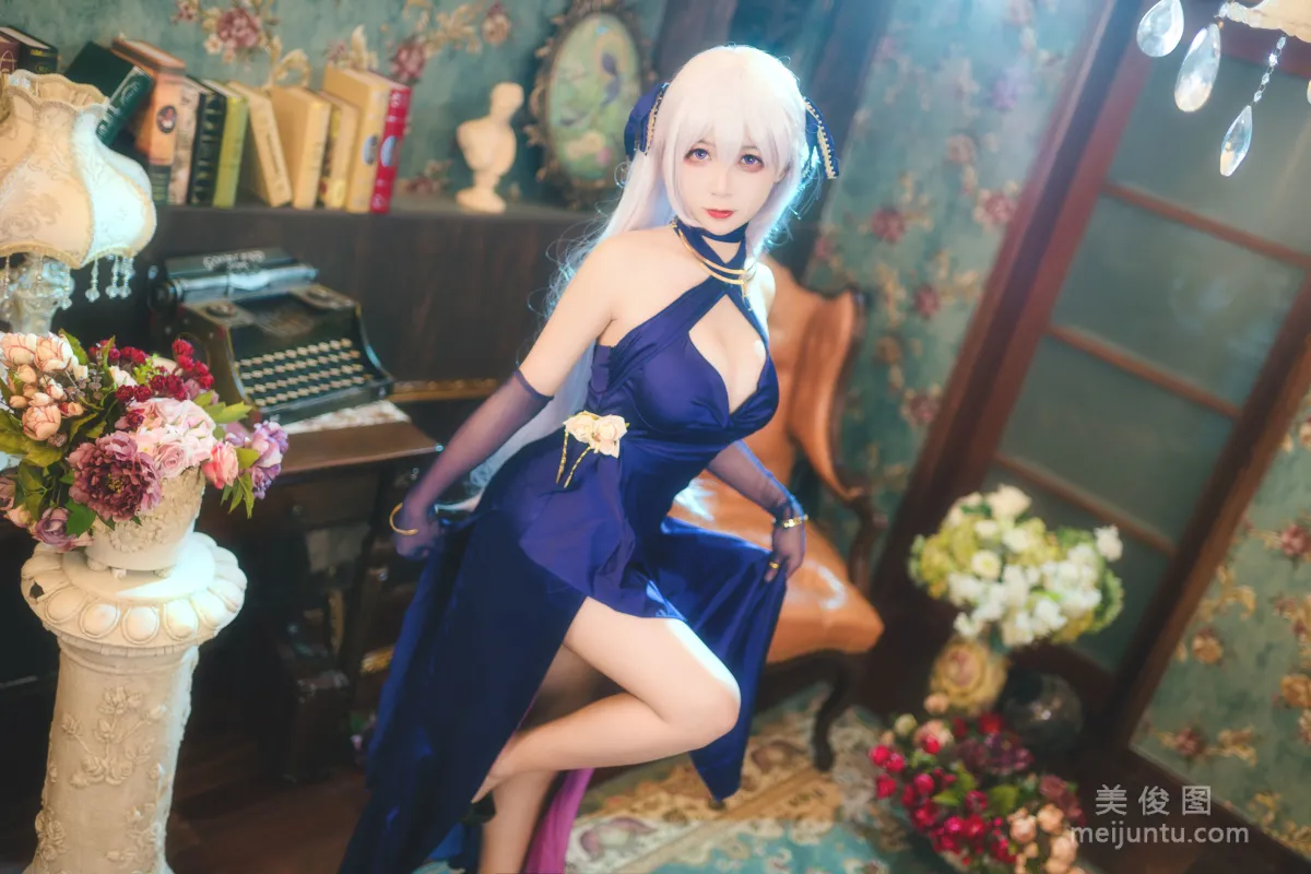Coser櫻落醬w 《貝法禮服》 寫真集 9