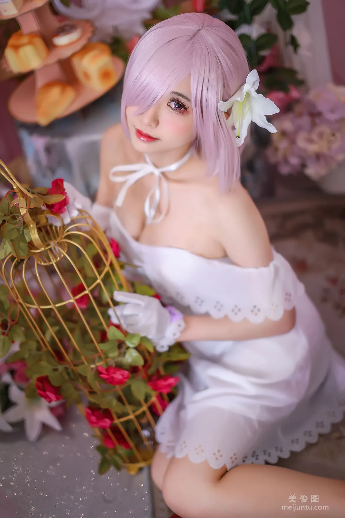人气Coser鳗鱼霏儿 《玛修白裙》 写真集7