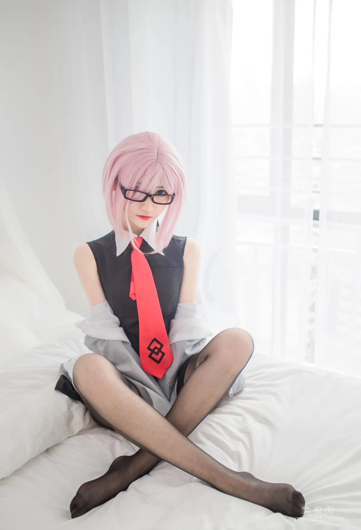 [网红Coser] 南桃Momoko 《玛修制服》 写真集4