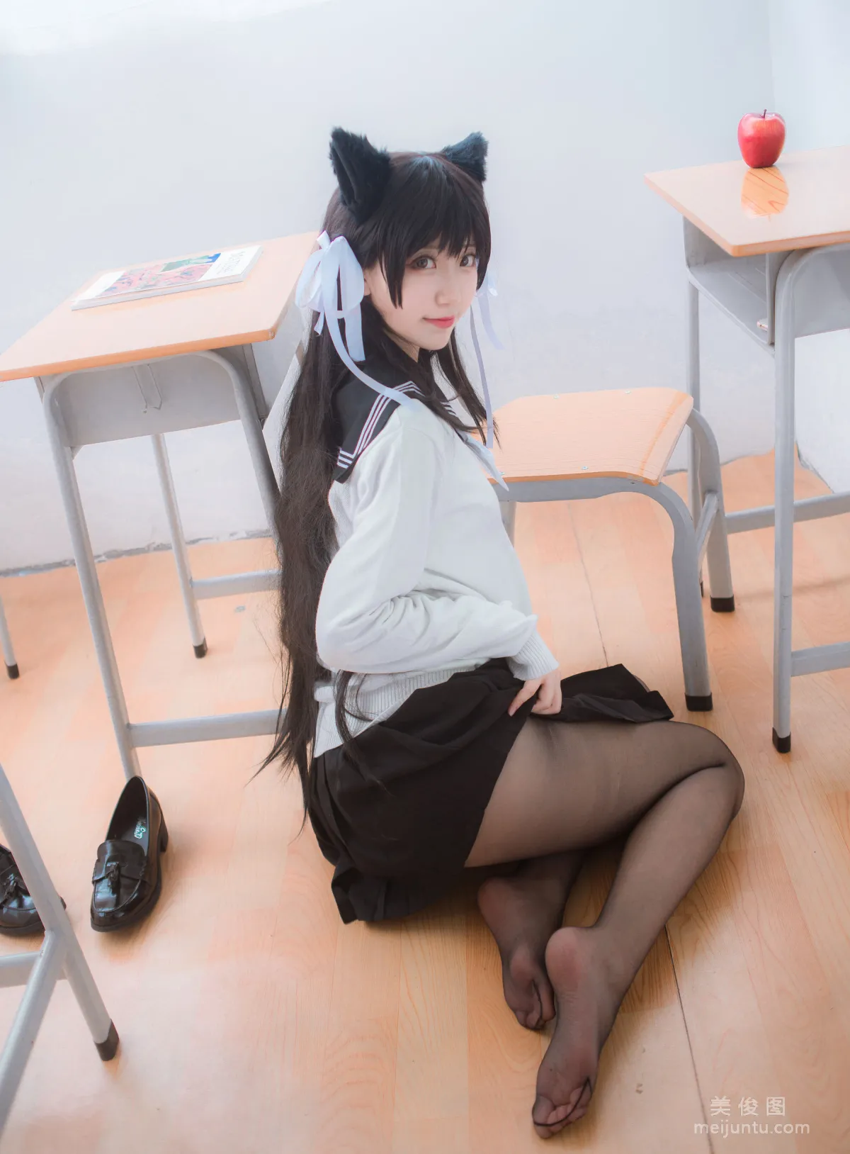 人氣美女Coser黑川 《獒犬制服》 寫真集 24