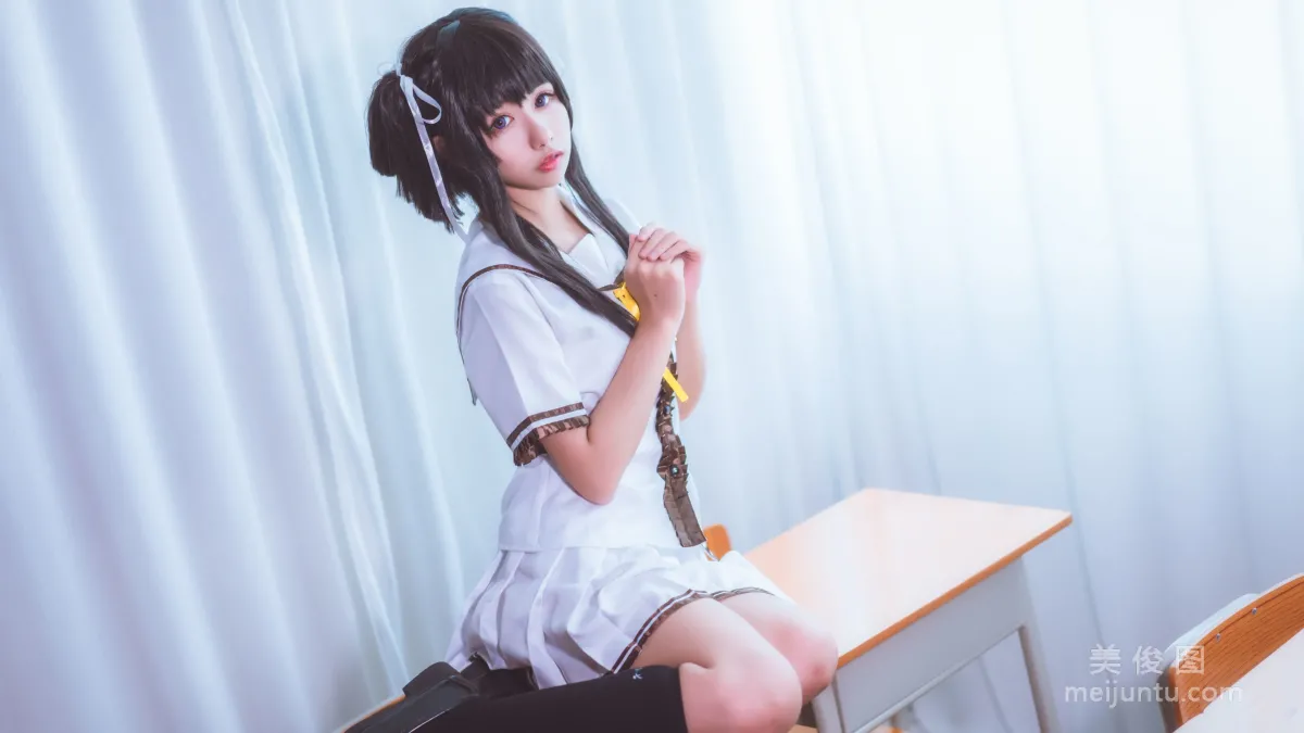 [美女Coser] Momoko葵葵 《鈴白》 寫真集 19