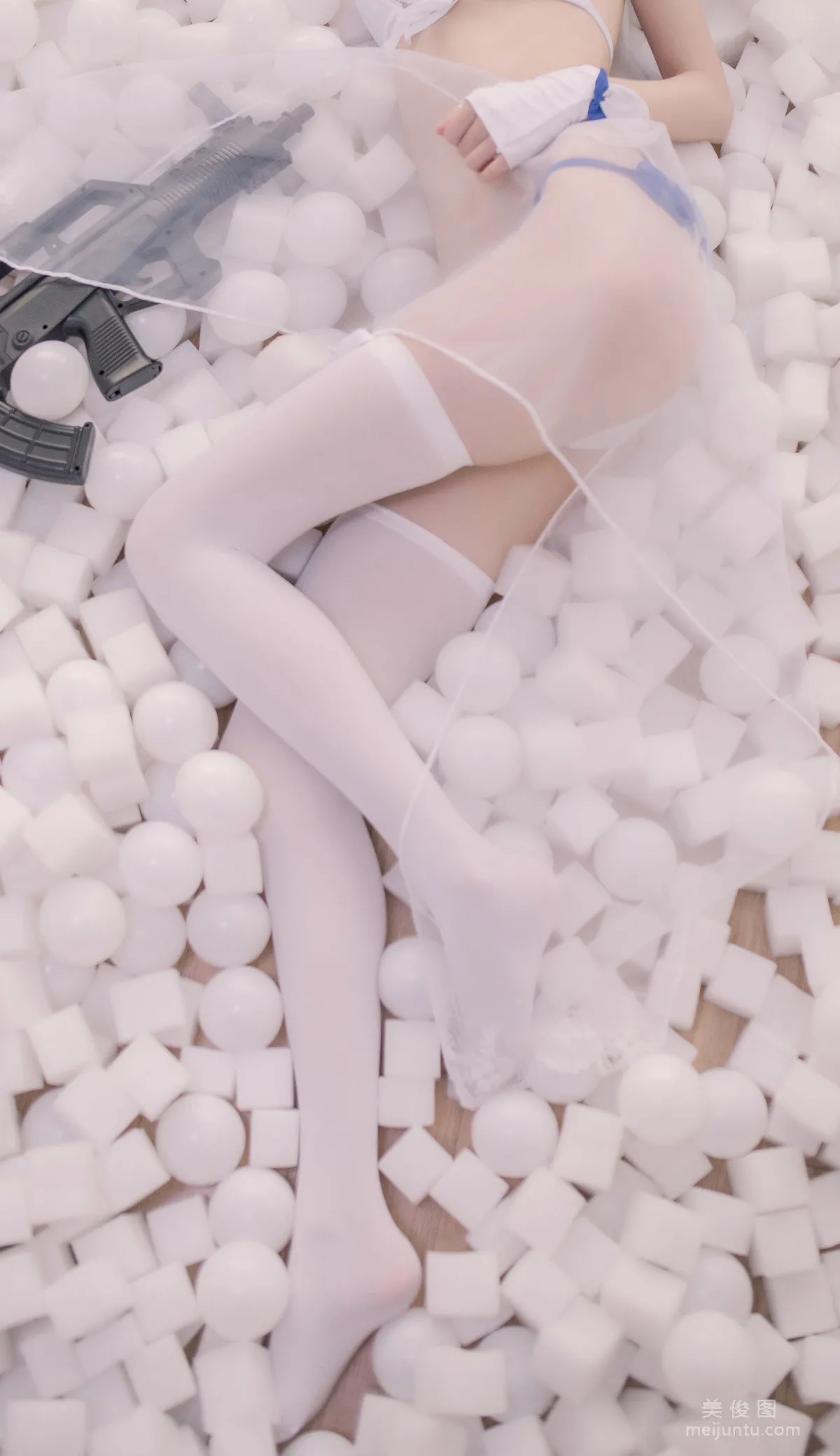 [美女Coser] 小妖精你的負卿 《95泳裝》 寫真集 11
