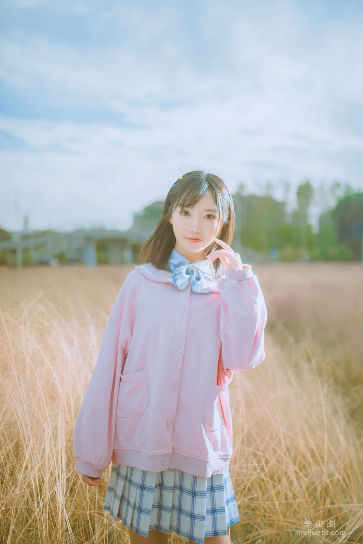 人氣Coser面餅仙兒 《粉黛草JK》 寫真集 13