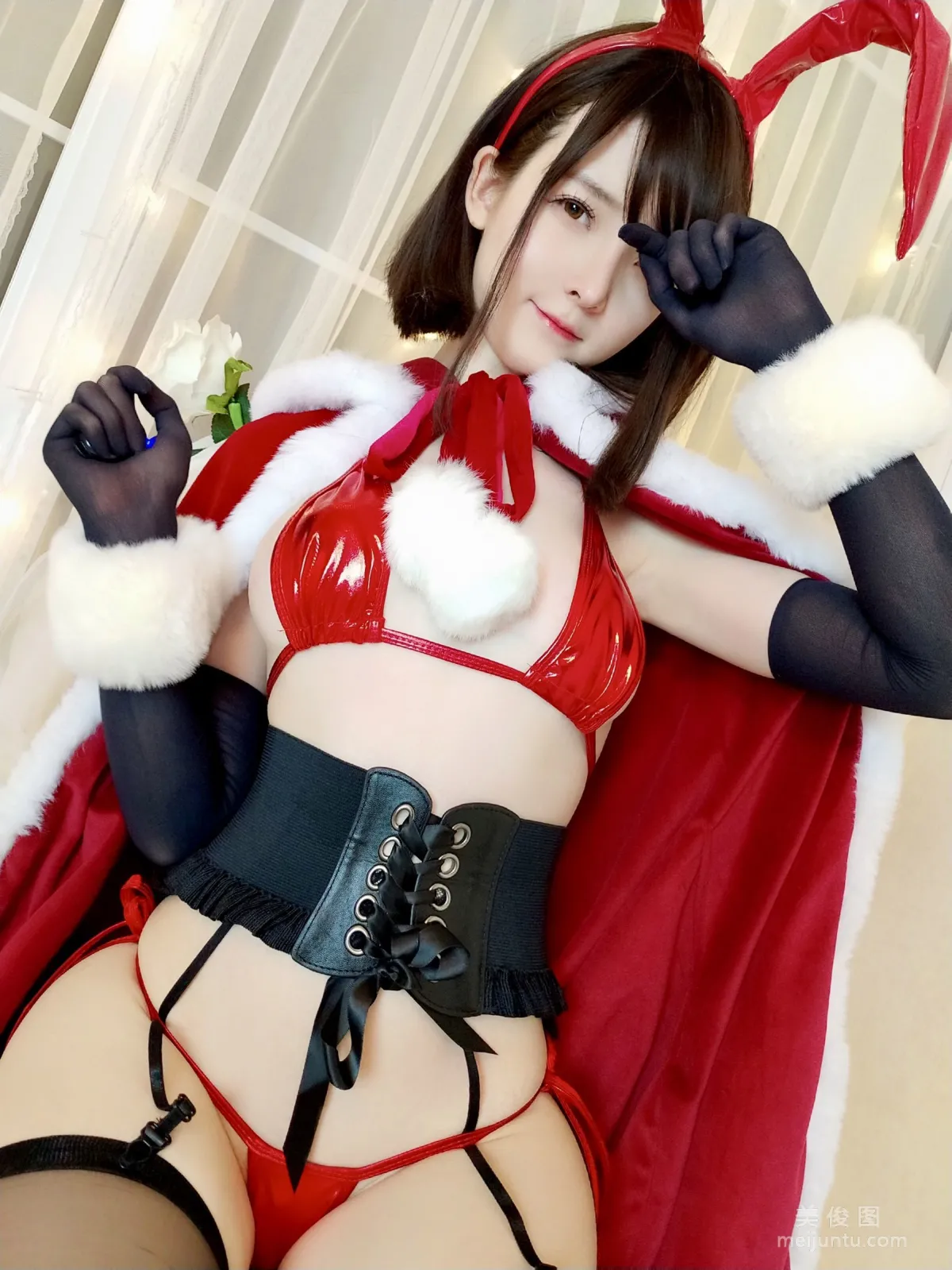 [網紅Coser] 一小央澤 《聖誕兔》 寫真集 19