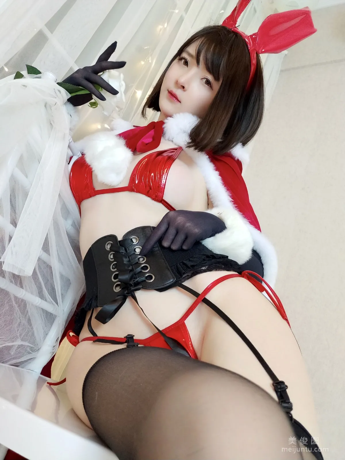 [網紅Coser] 一小央澤 《聖誕兔》 寫真集 31
