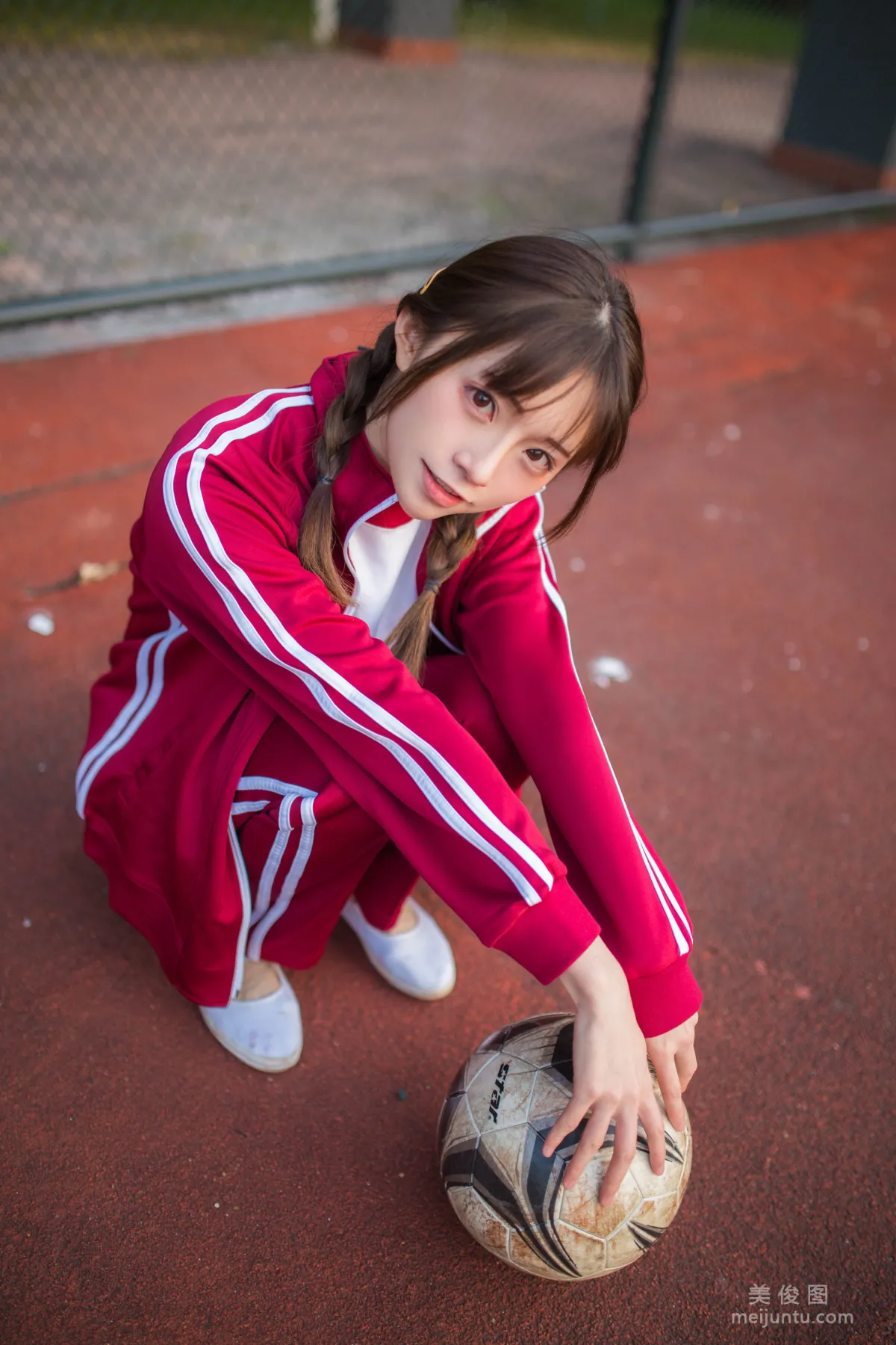 Kitaro_绮太郎 《紅色運動服女孩》 寫真集 10