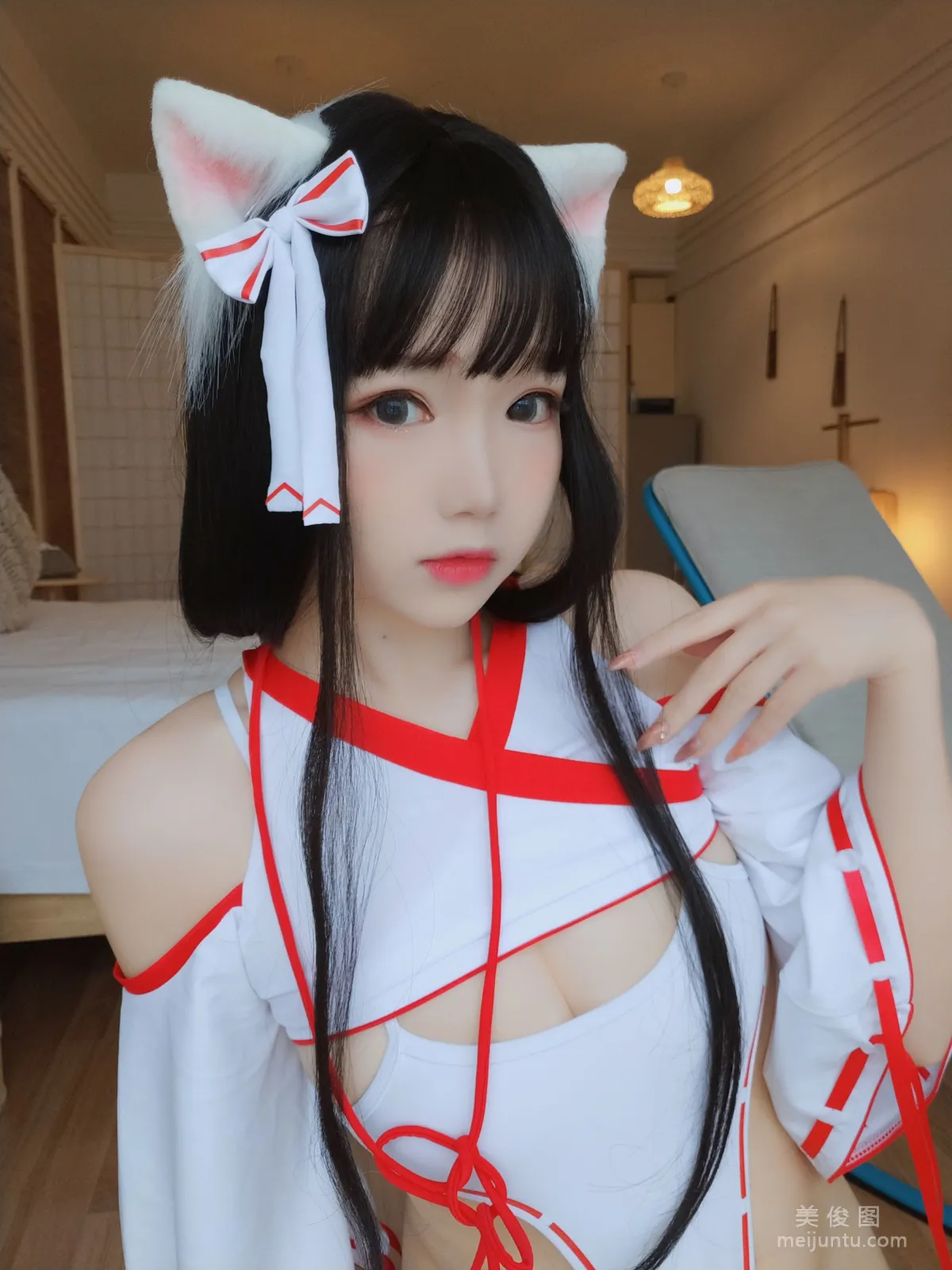 [美女Coser] 雪晴Astra 《神社の猫》 写真集76