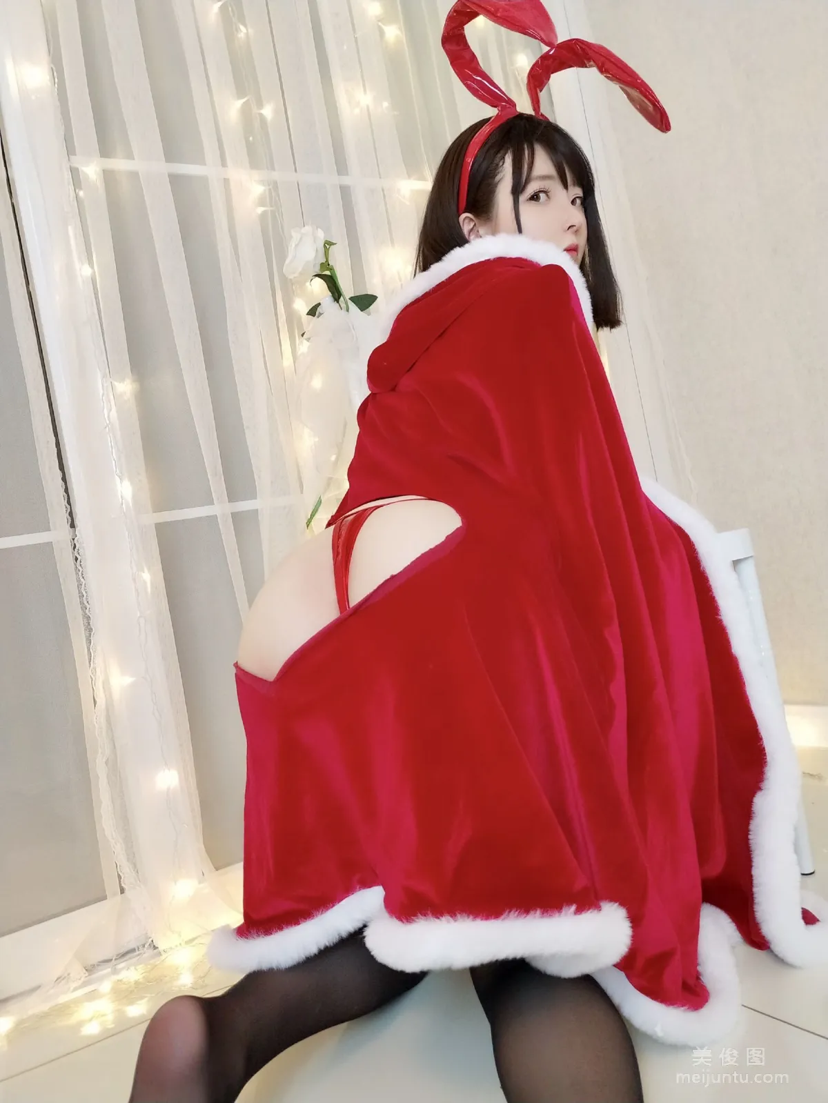 [網紅Coser] 一小央澤 《聖誕兔》 寫真集 35