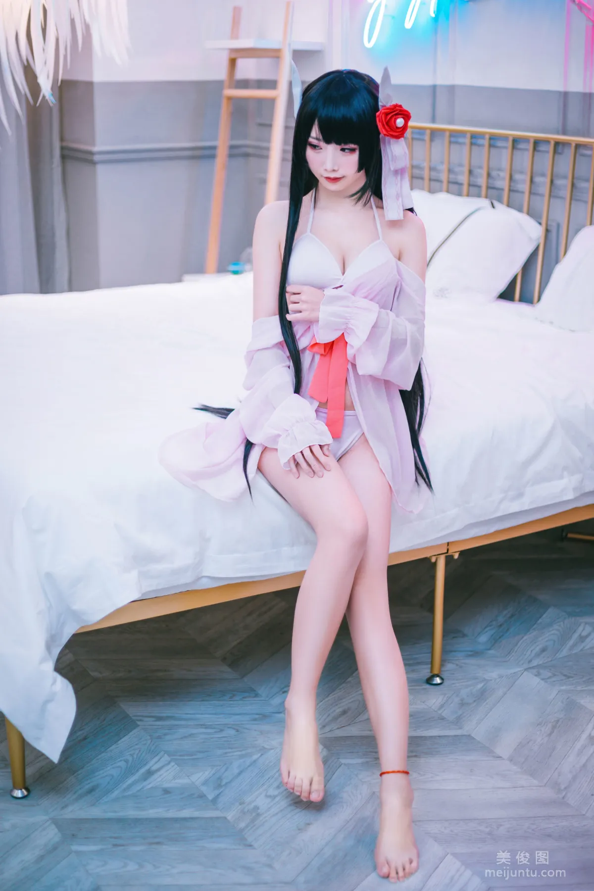 [美女Coser] 面餅仙兒 《鲟睡衣》 寫真集 10