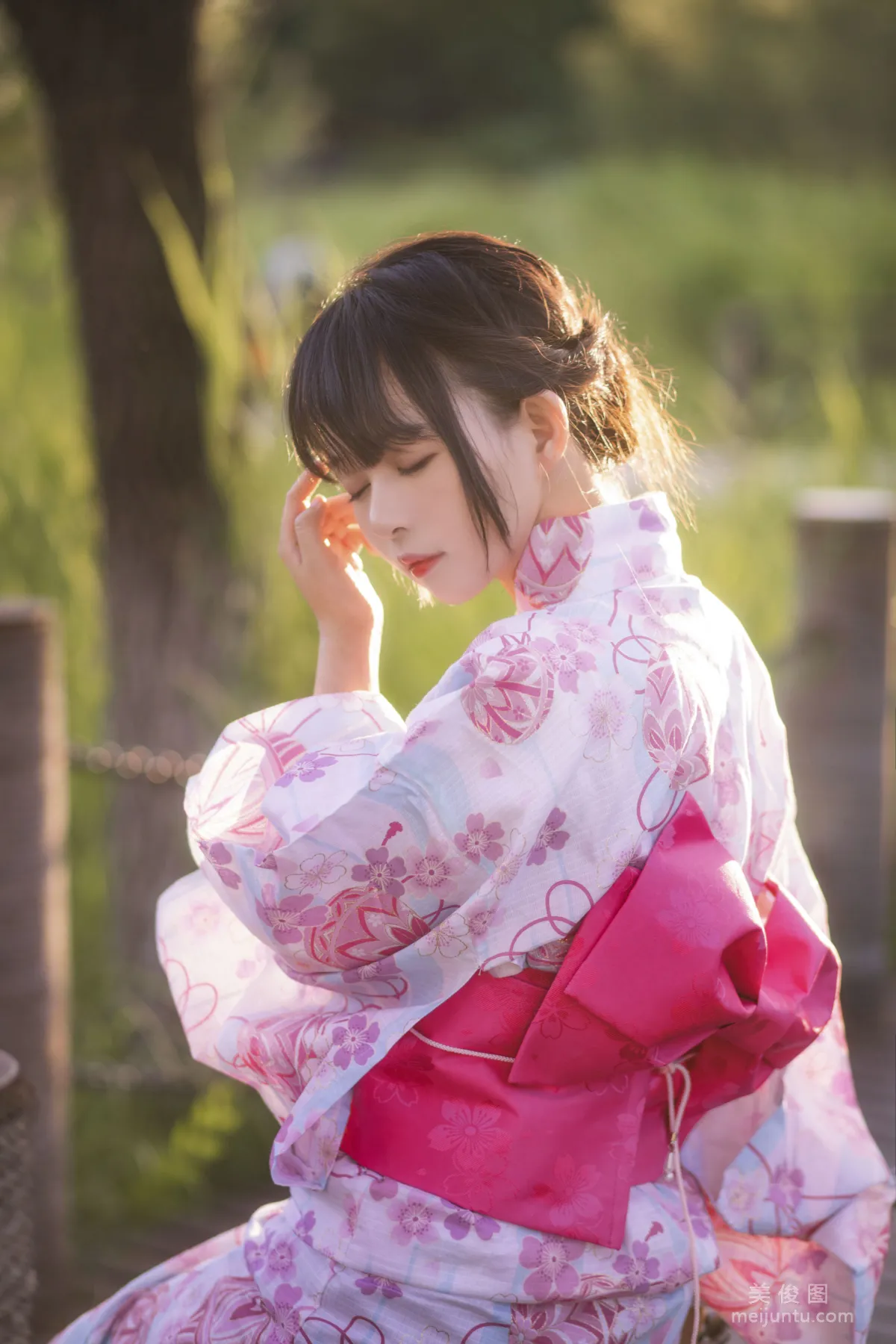 [美女Coser] 黑貓貓OvO 《和服超進化》 寫真集 12