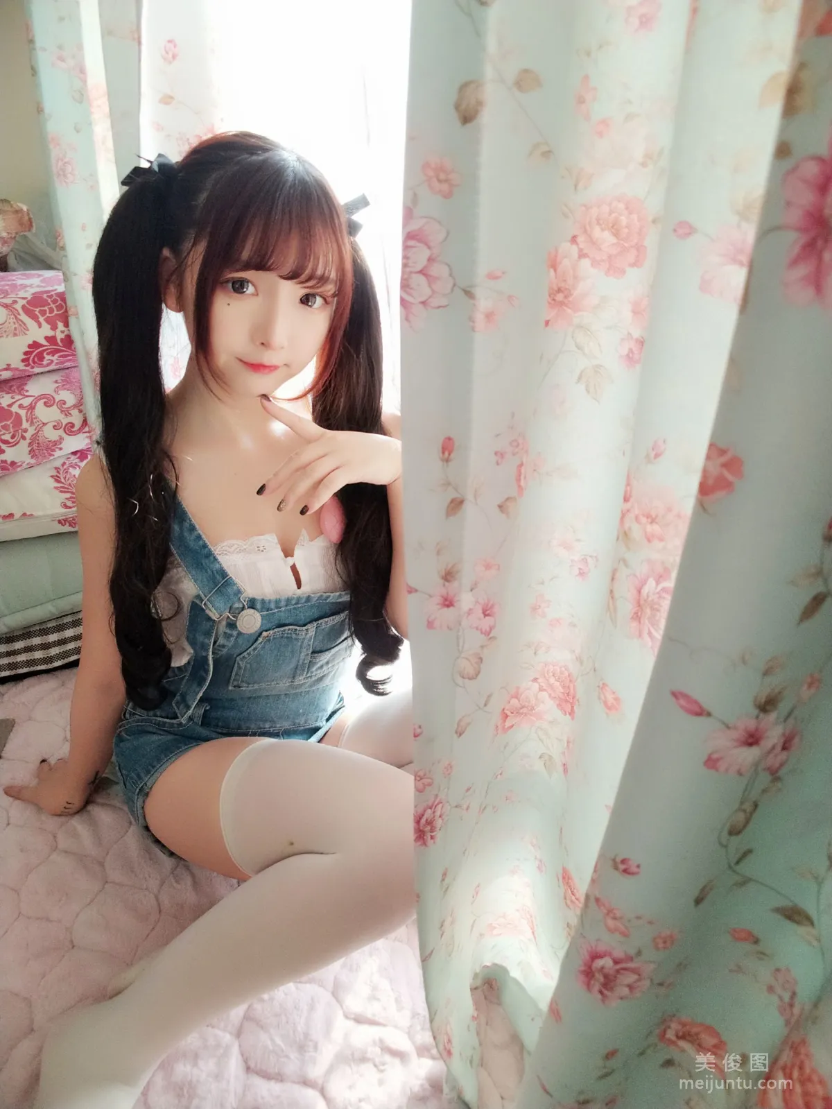 [網紅Coser] 古川kagura 《牛仔吊帶短褲》 寫真集 12
