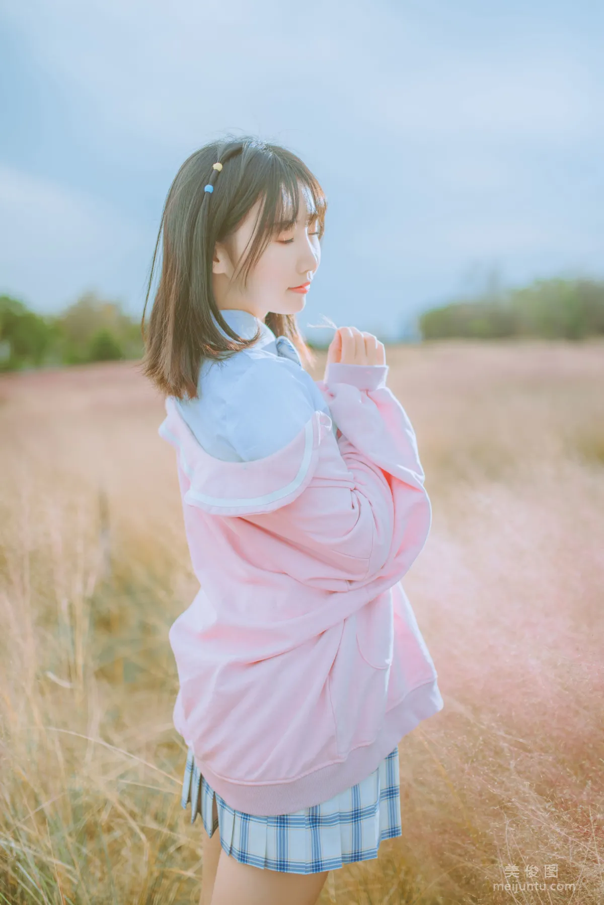 人氣Coser面餅仙兒 《粉黛草JK》 寫真集 18